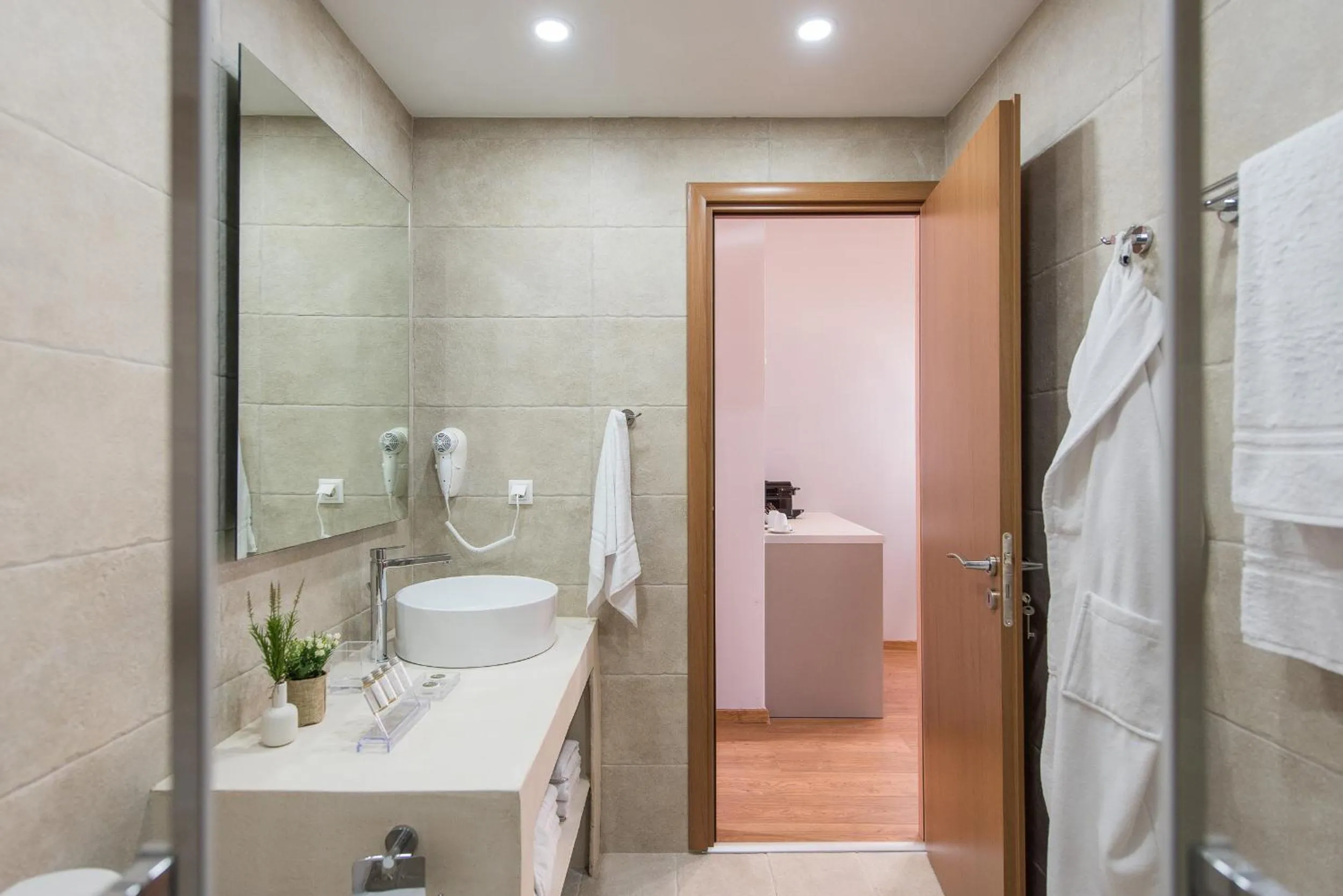 Bathroom in Bluebell Luxury Suites