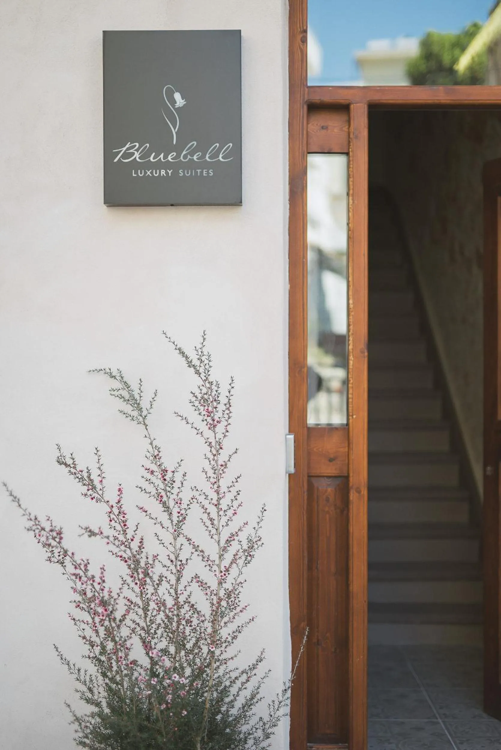 Facade/entrance in Bluebell Luxury Suites