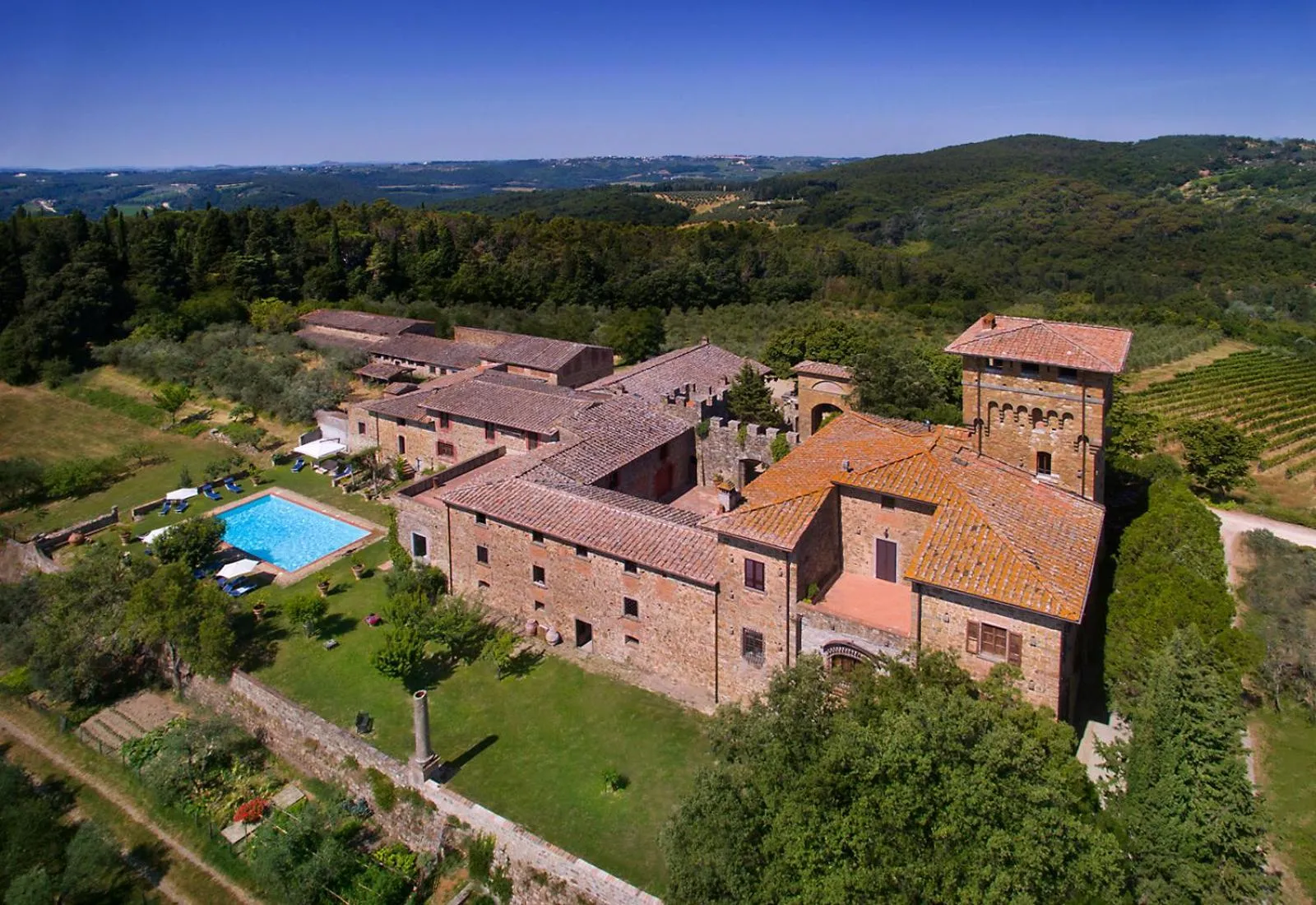 Property building in Castello di Cafaggio