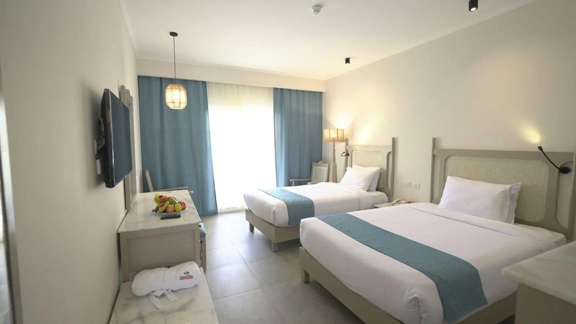 Photo of the whole room, Bed in Sunny Days El Palacio Resort & Spa