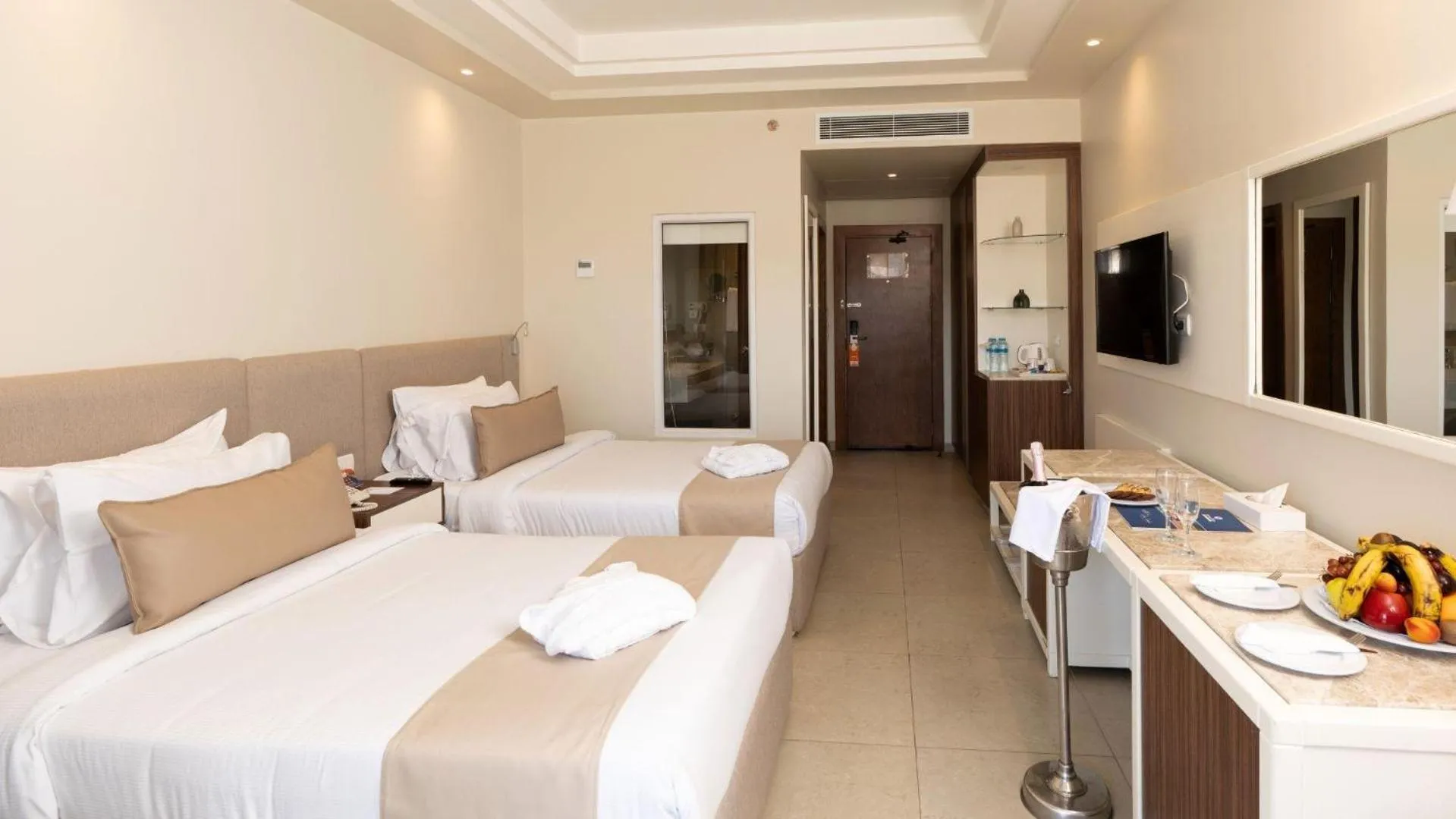 Photo of the whole room, Bed in Sunny Days El Palacio Resort & Spa