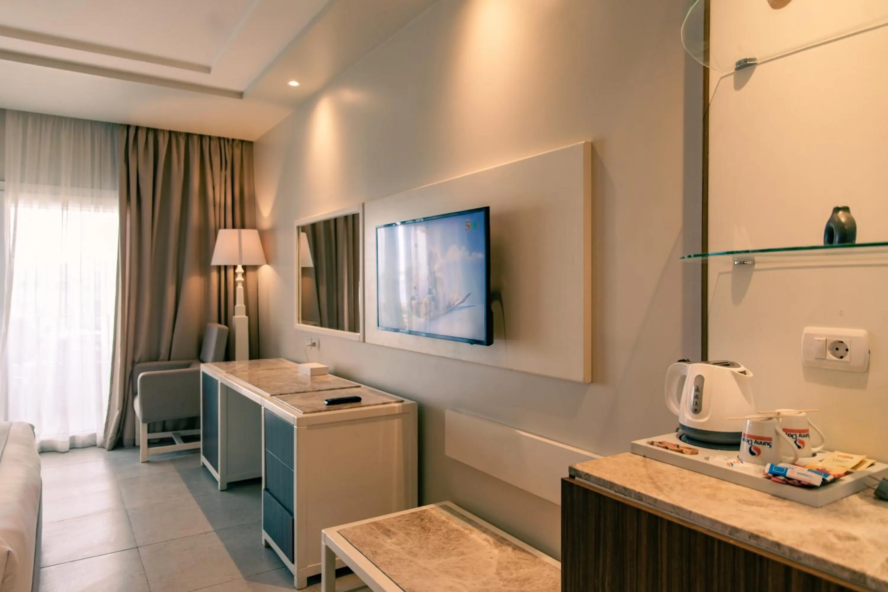 Coffee/tea facilities in Sunny Days El Palacio Resort & Spa