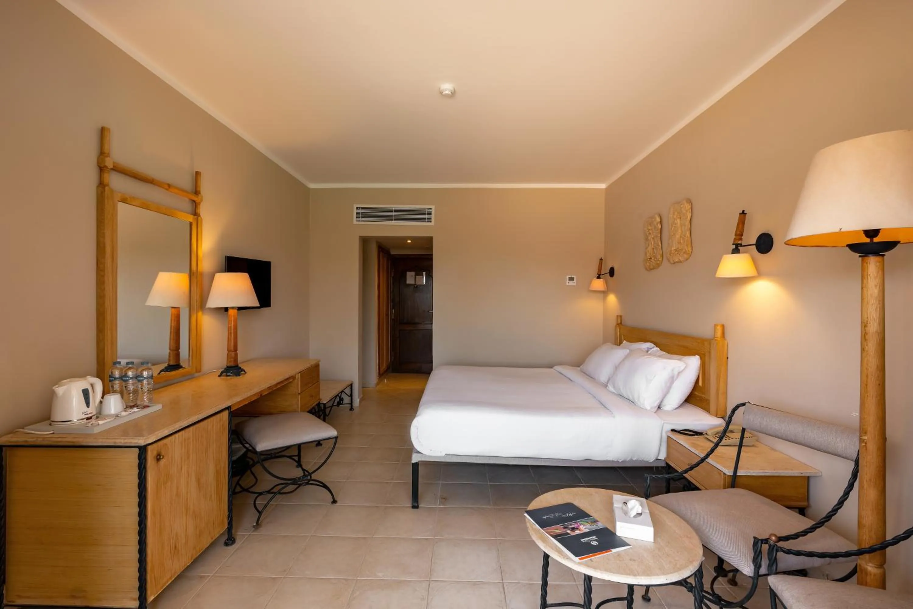 Bedroom, Bed in Sunny Days El Palacio Resort & Spa