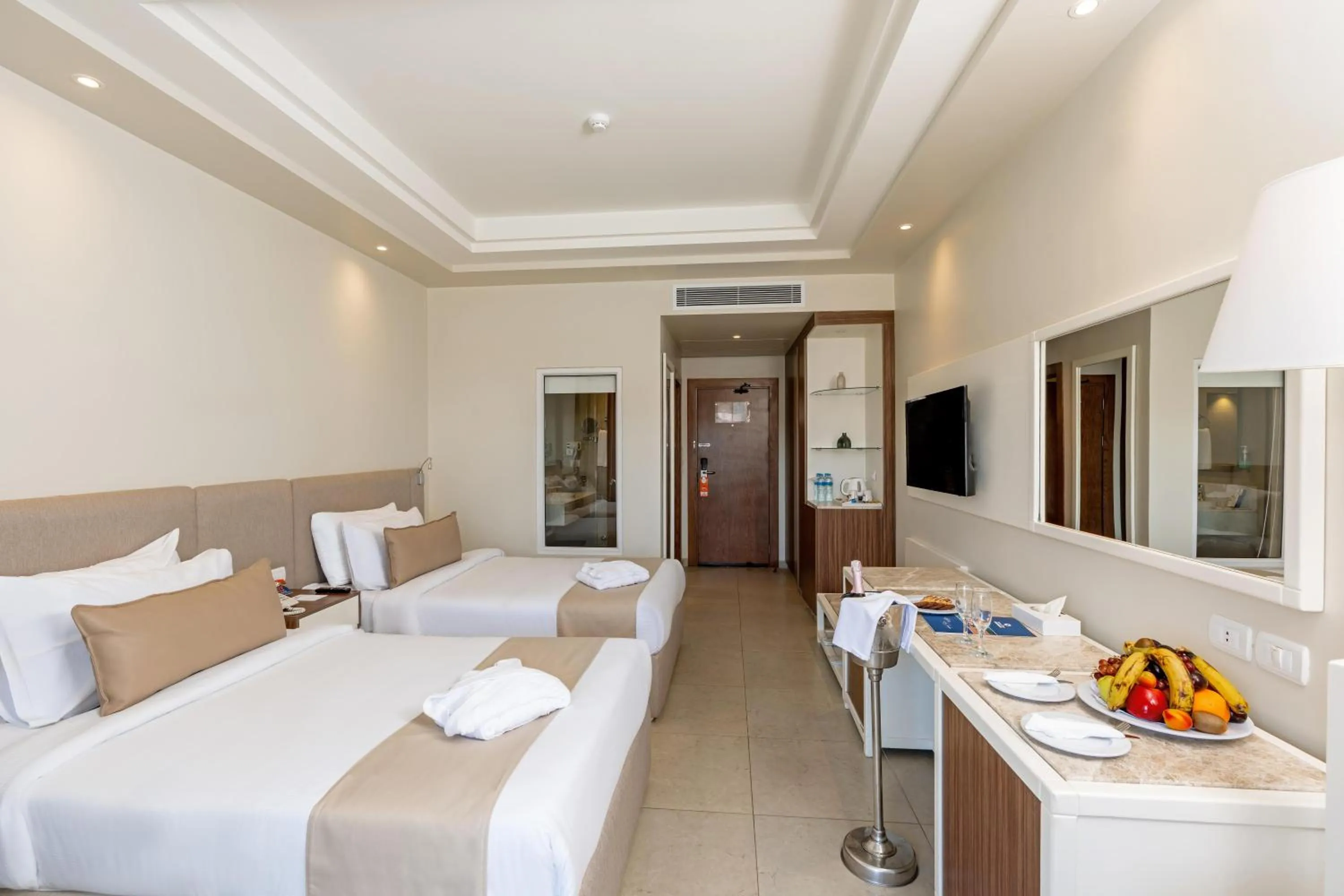 Photo of the whole room, Bed in Sunny Days El Palacio Resort & Spa