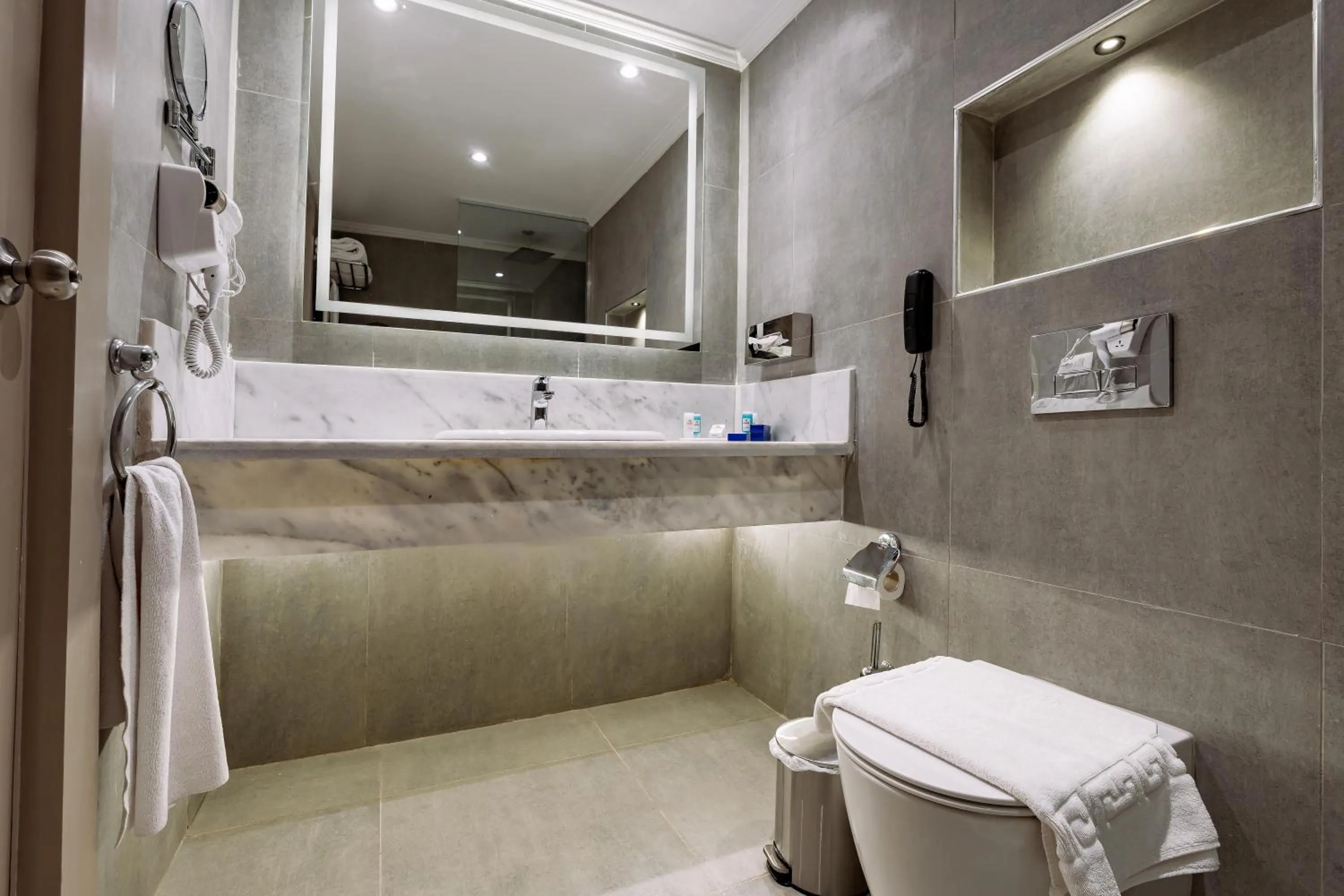 Bathroom in Sunny Days El Palacio Resort & Spa