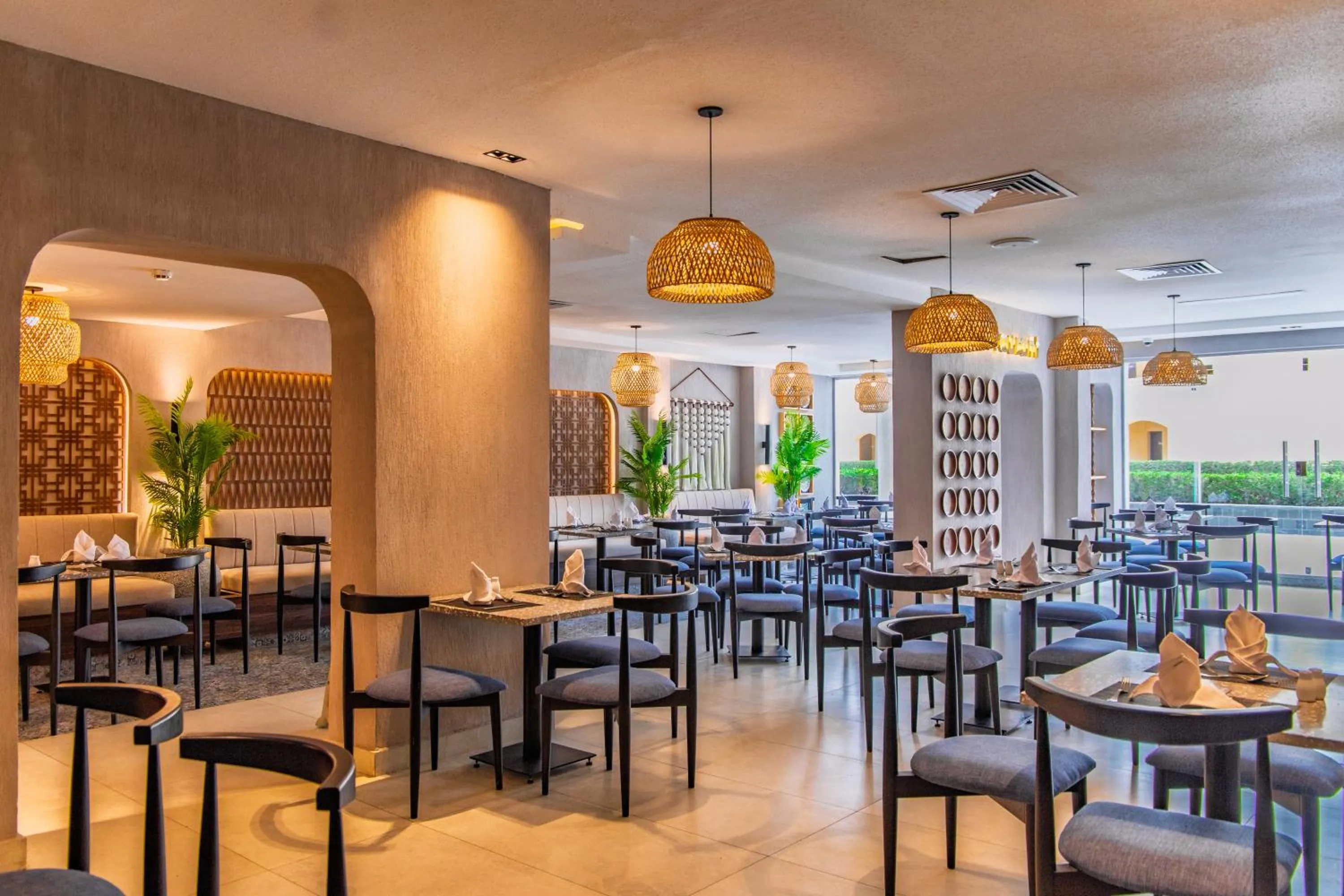 Restaurant/places to eat in Sunny Days El Palacio Resort & Spa