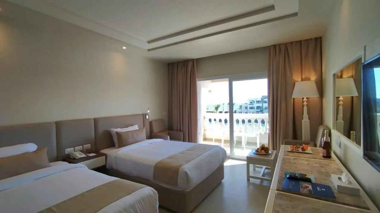 Photo of the whole room, Bed in Sunny Days El Palacio Resort & Spa