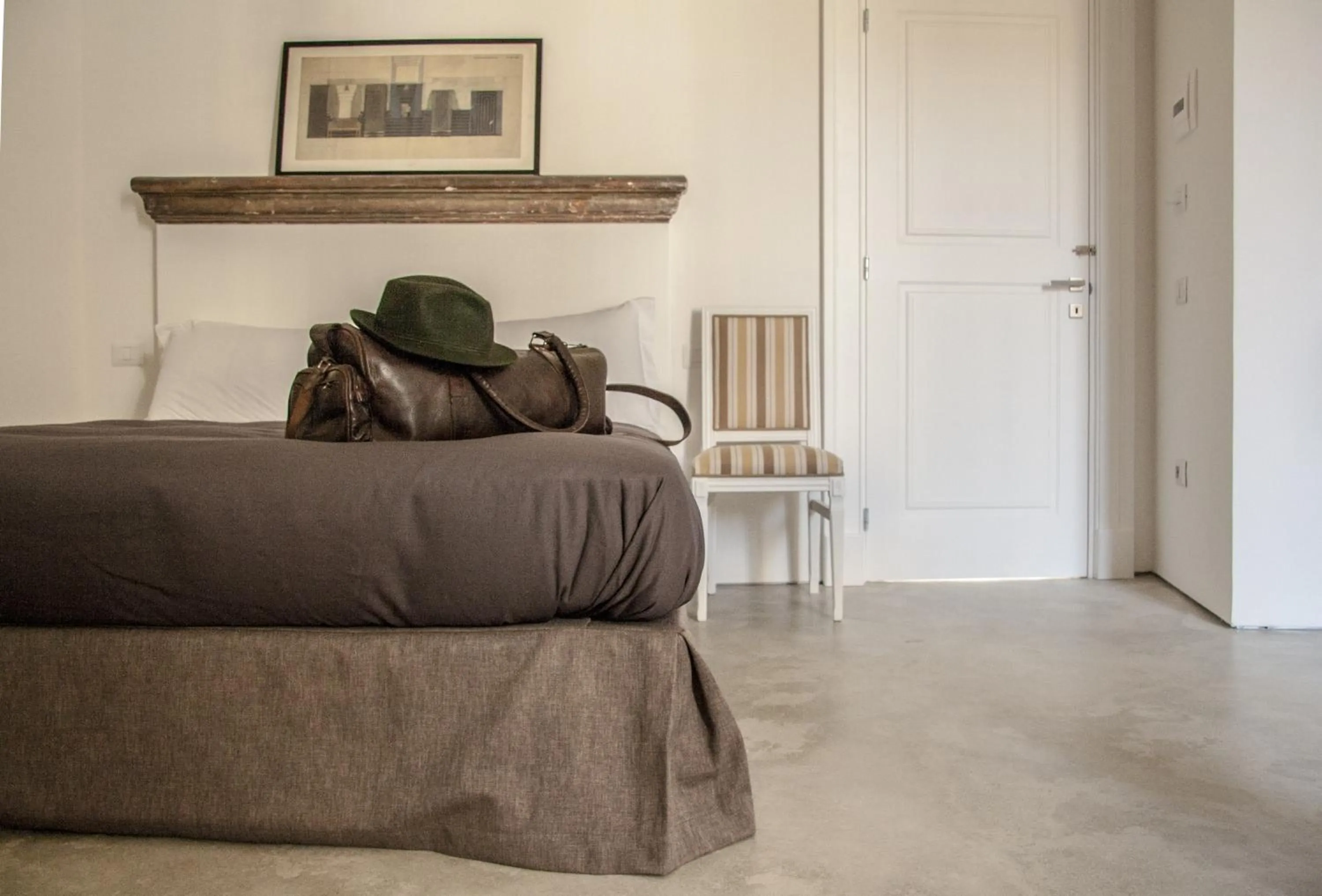 Photo of the whole room in Belledonne Suite & Gallery