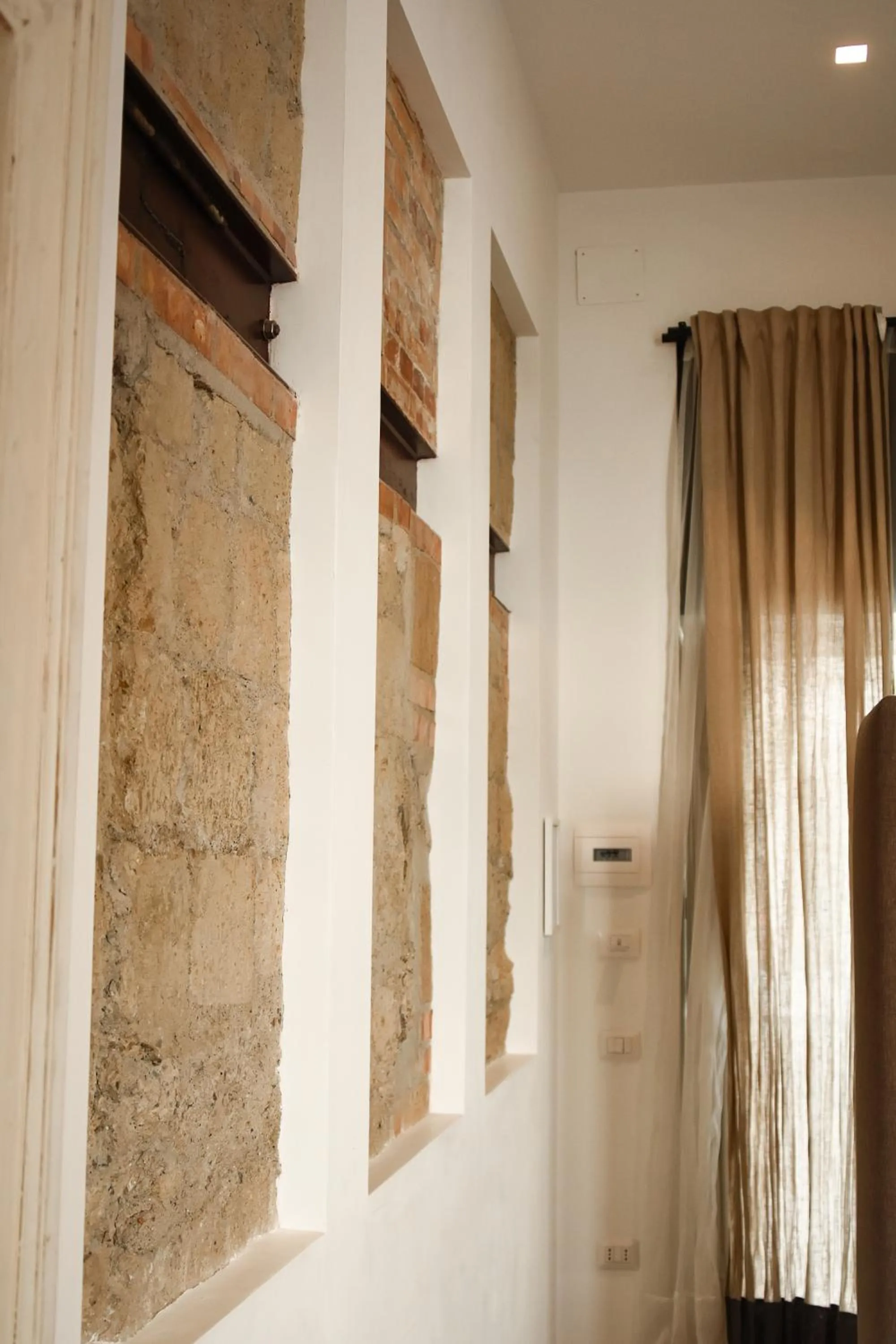 Photo of the whole room in Belledonne Suite & Gallery