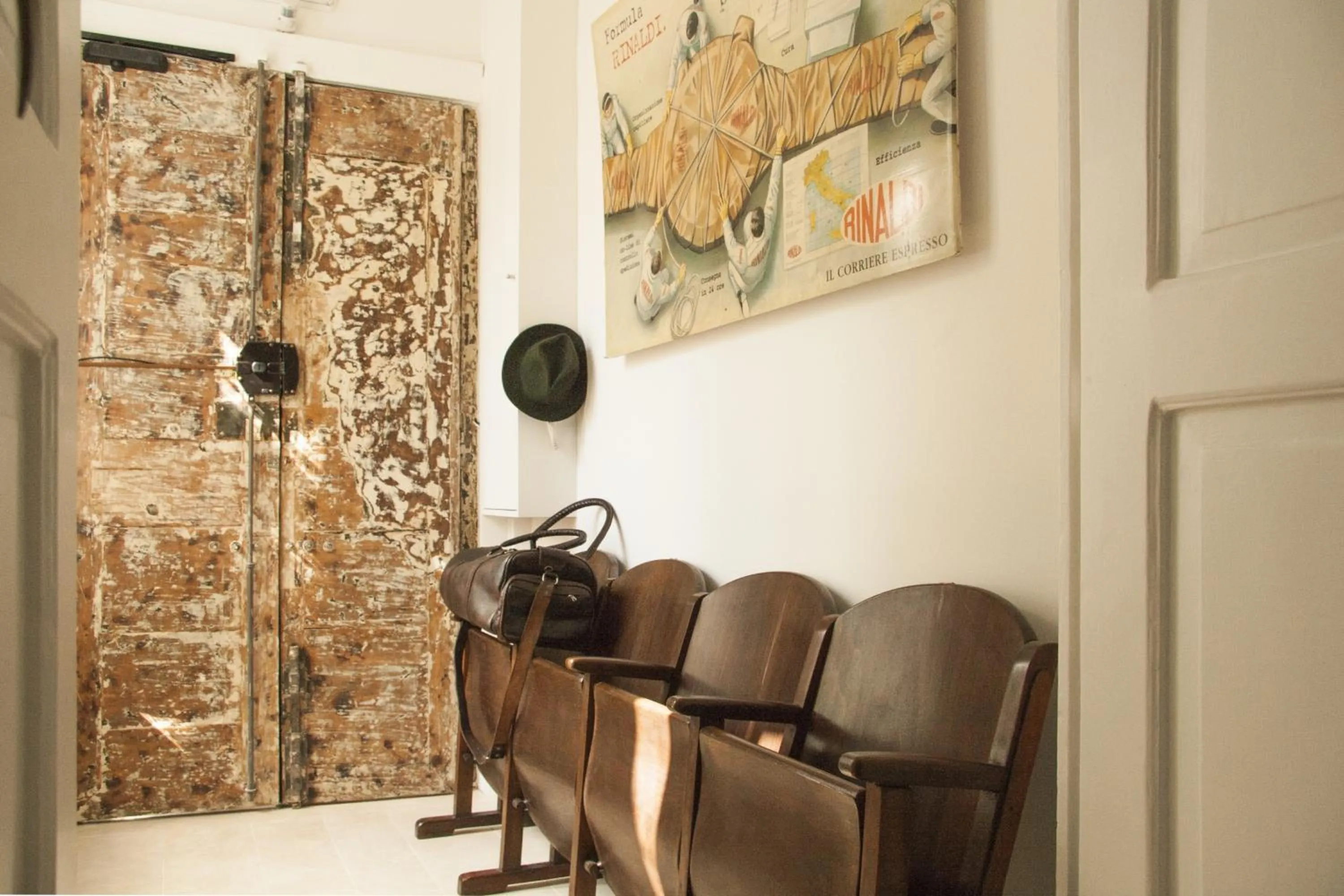 Living room in Belledonne Suite & Gallery