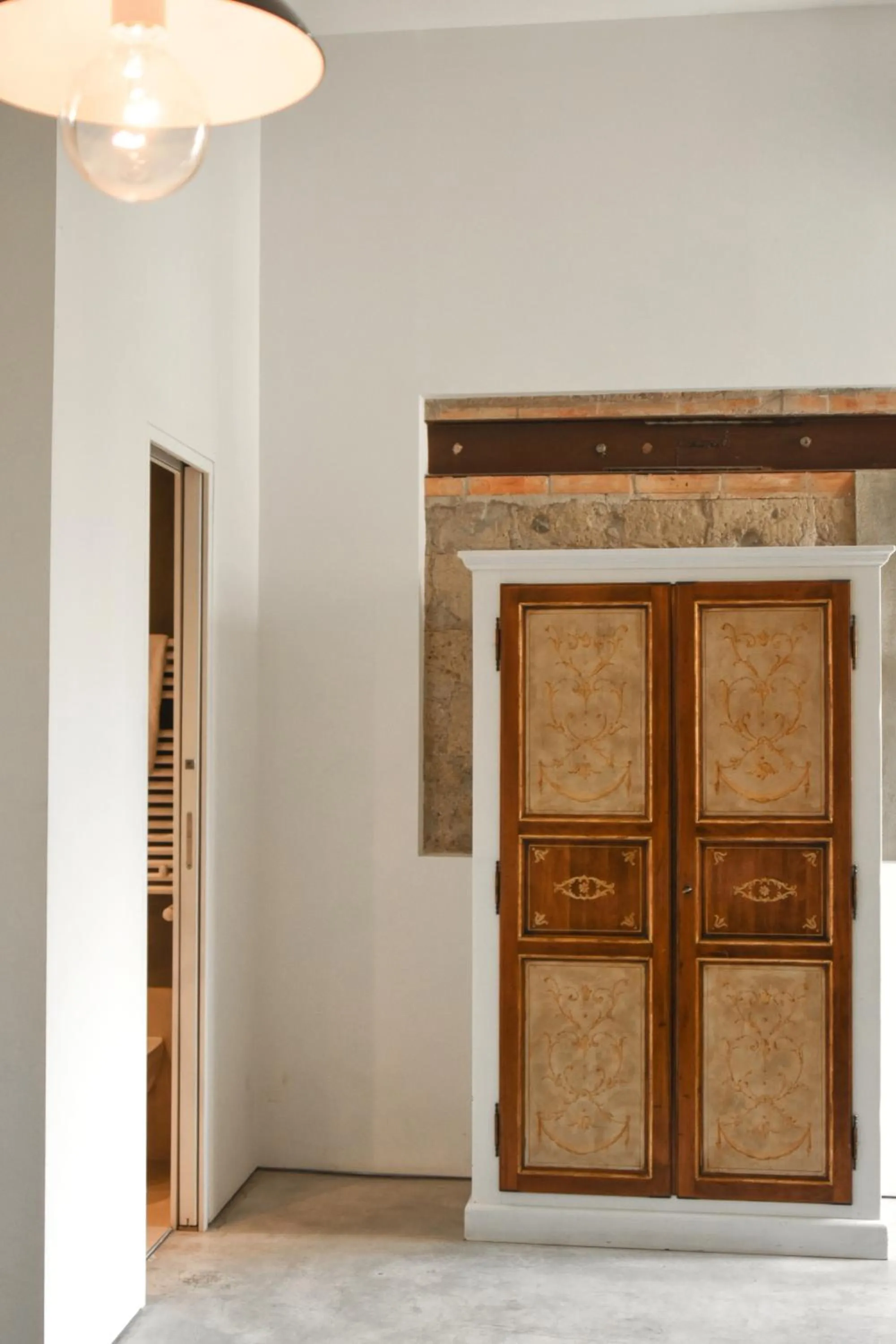 Photo of the whole room in Belledonne Suite & Gallery