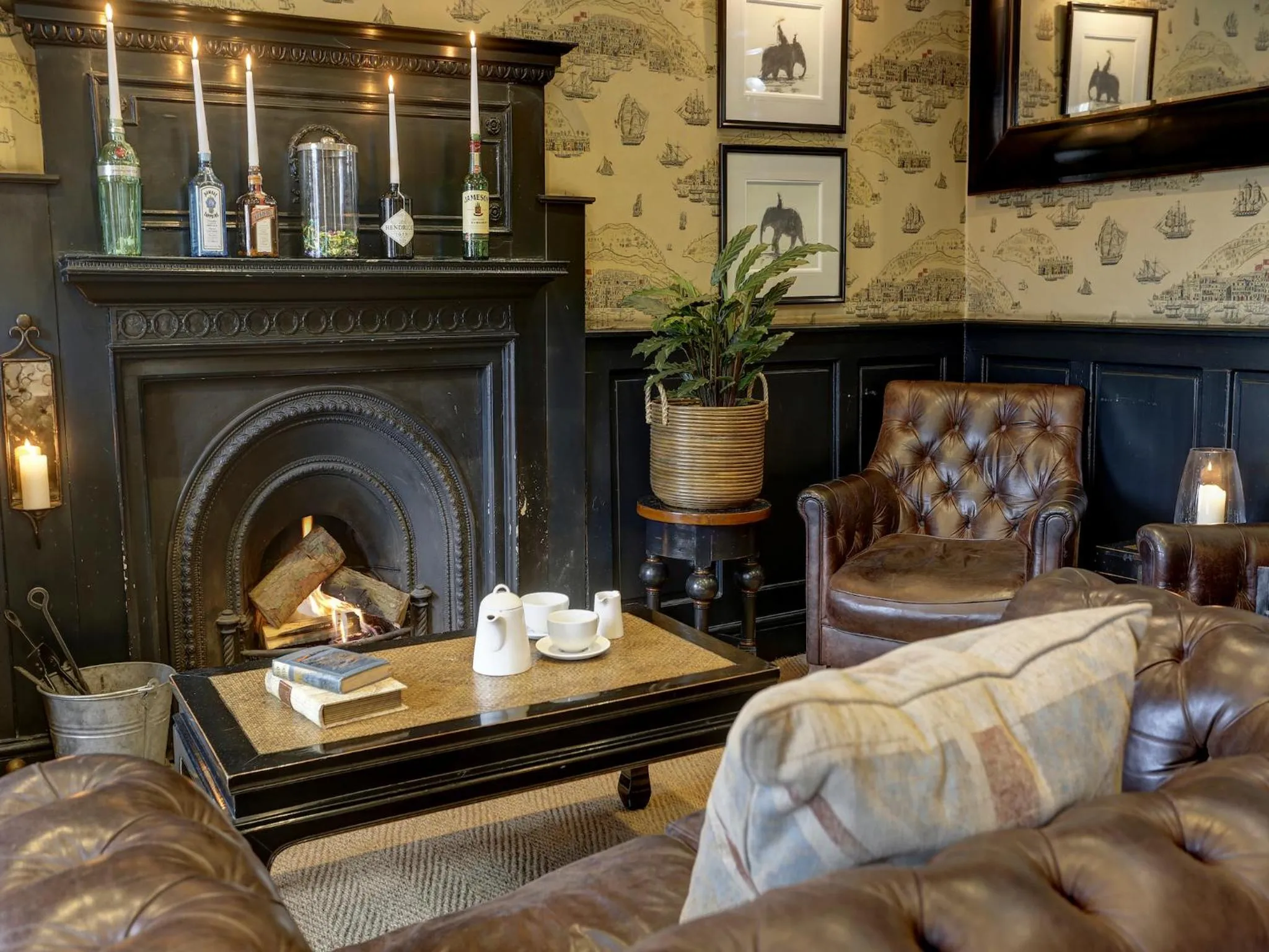 Coffee/tea facilities in The Royal Hotel