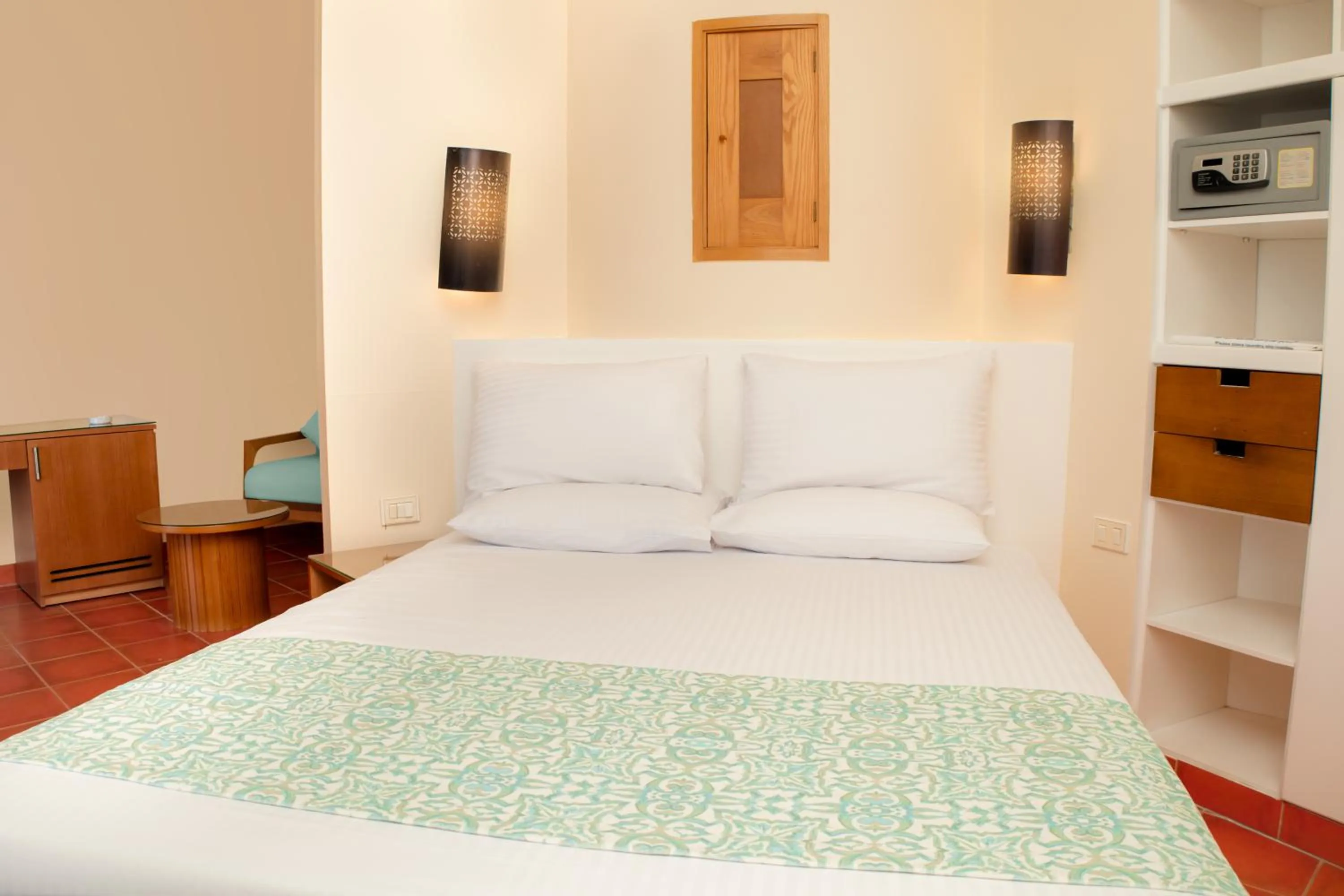 Bed in Dahab Lagoon Club & Resort Ex Tirana Dahab