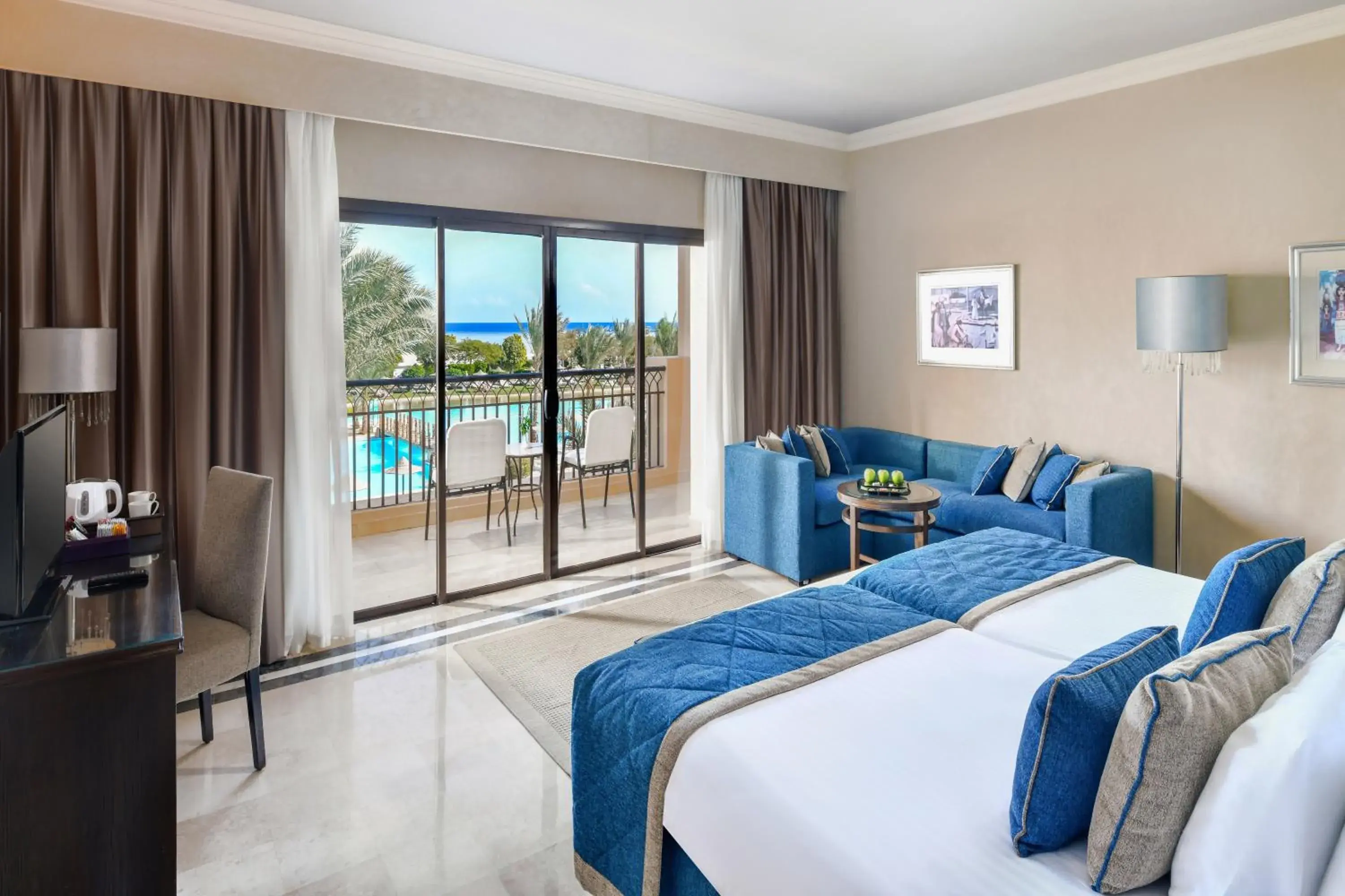 Junior Suite with Twin Beds in JAZ Aquamarine Junior Suite with Twin Beds in JAZ Aquamarine