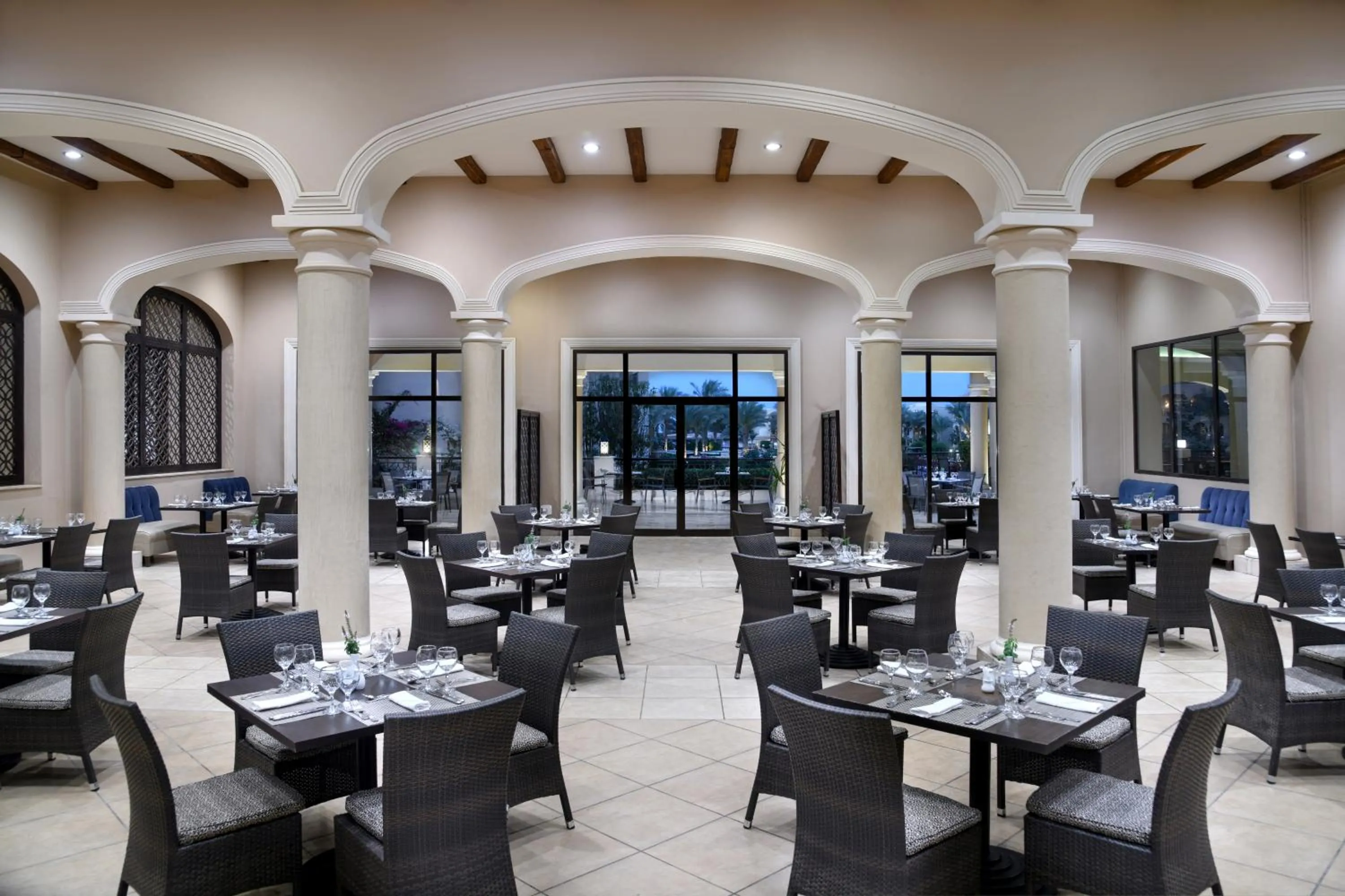 Buffet breakfast in JAZ Aquamarine