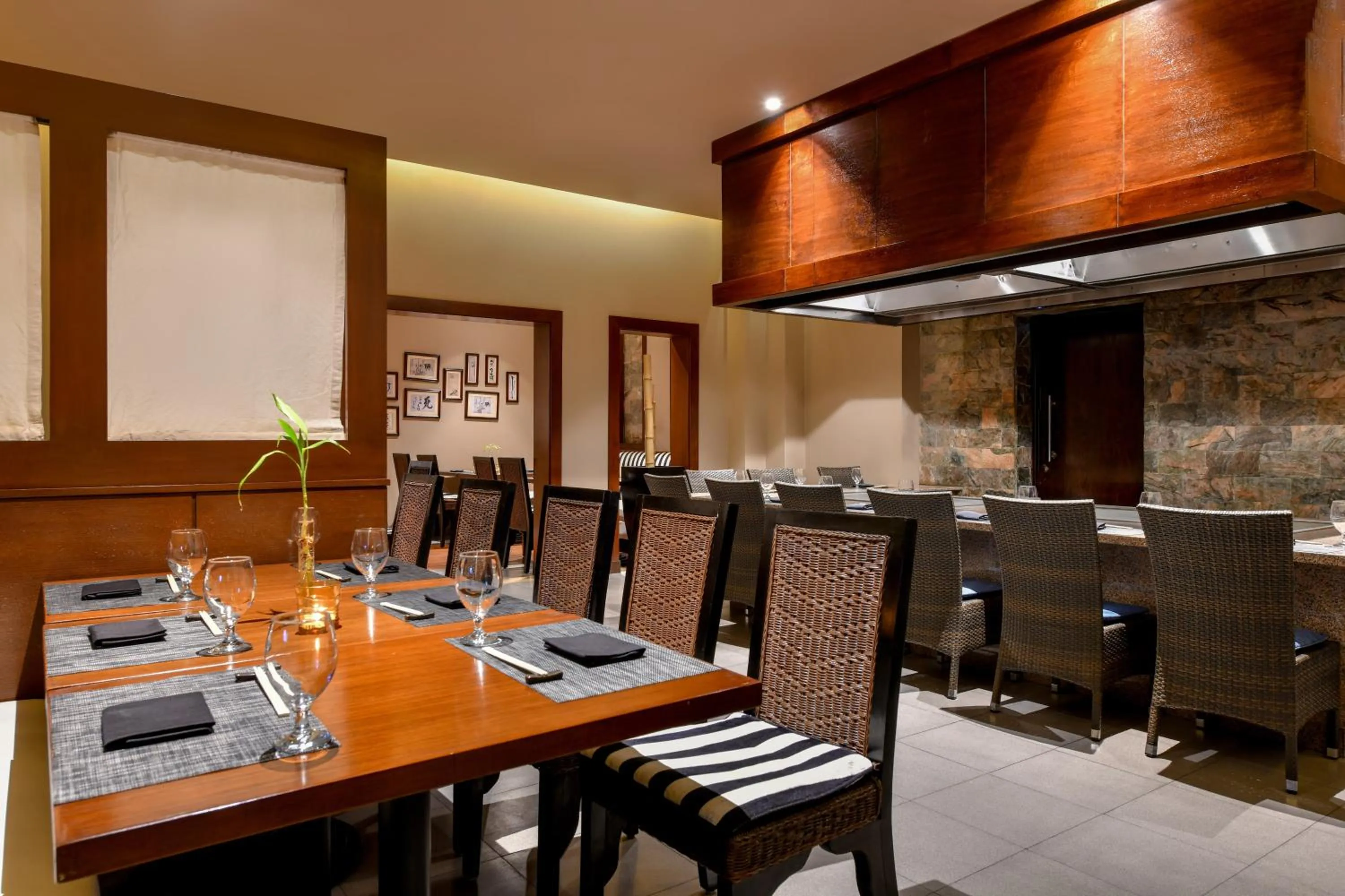 Restaurant/places to eat in JAZ Aquamarine