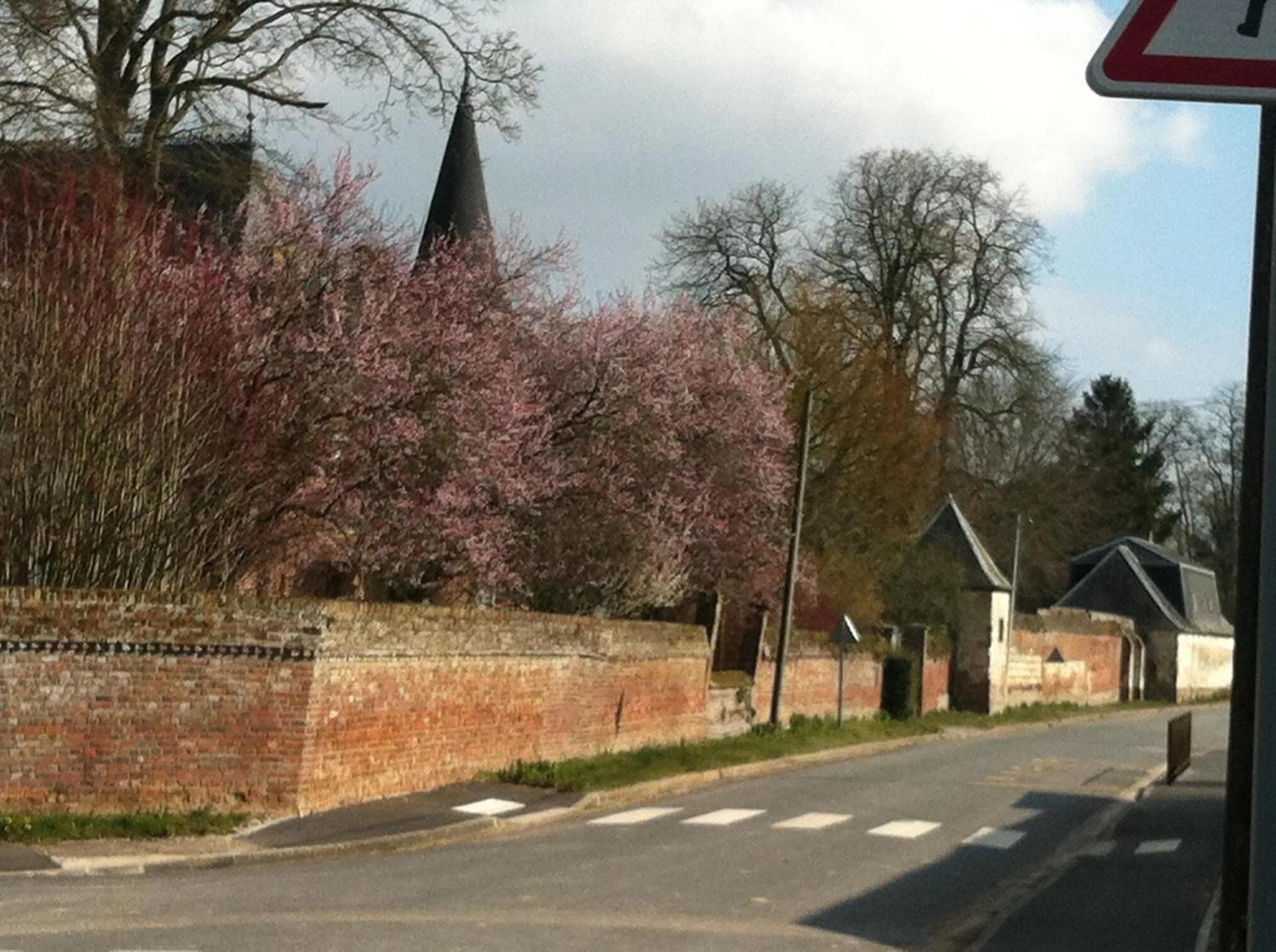 Street view in Château des marronniers