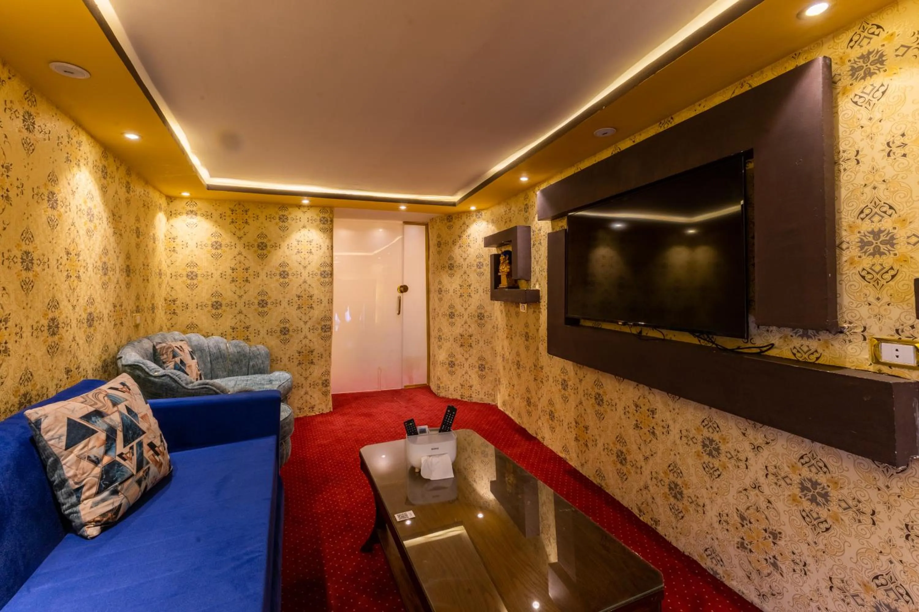 Living room in Cairo Inn