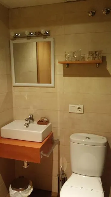 Bathroom in Apartamentos Turísticos La Garza