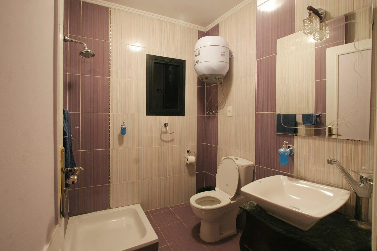 Bathroom in Arabesque Hotel