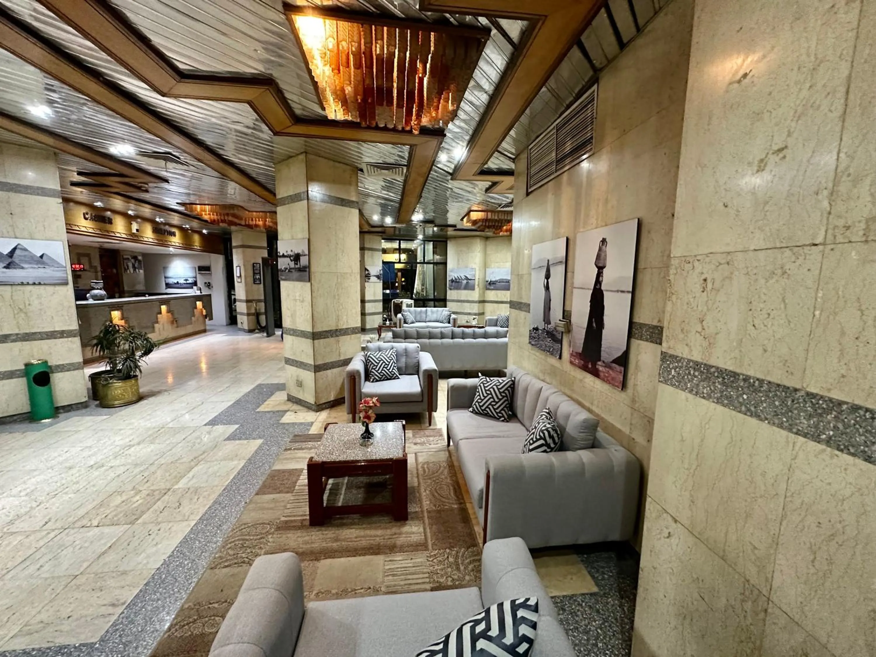 Lobby or reception in Gaddis Hotel, Suites and Apartments