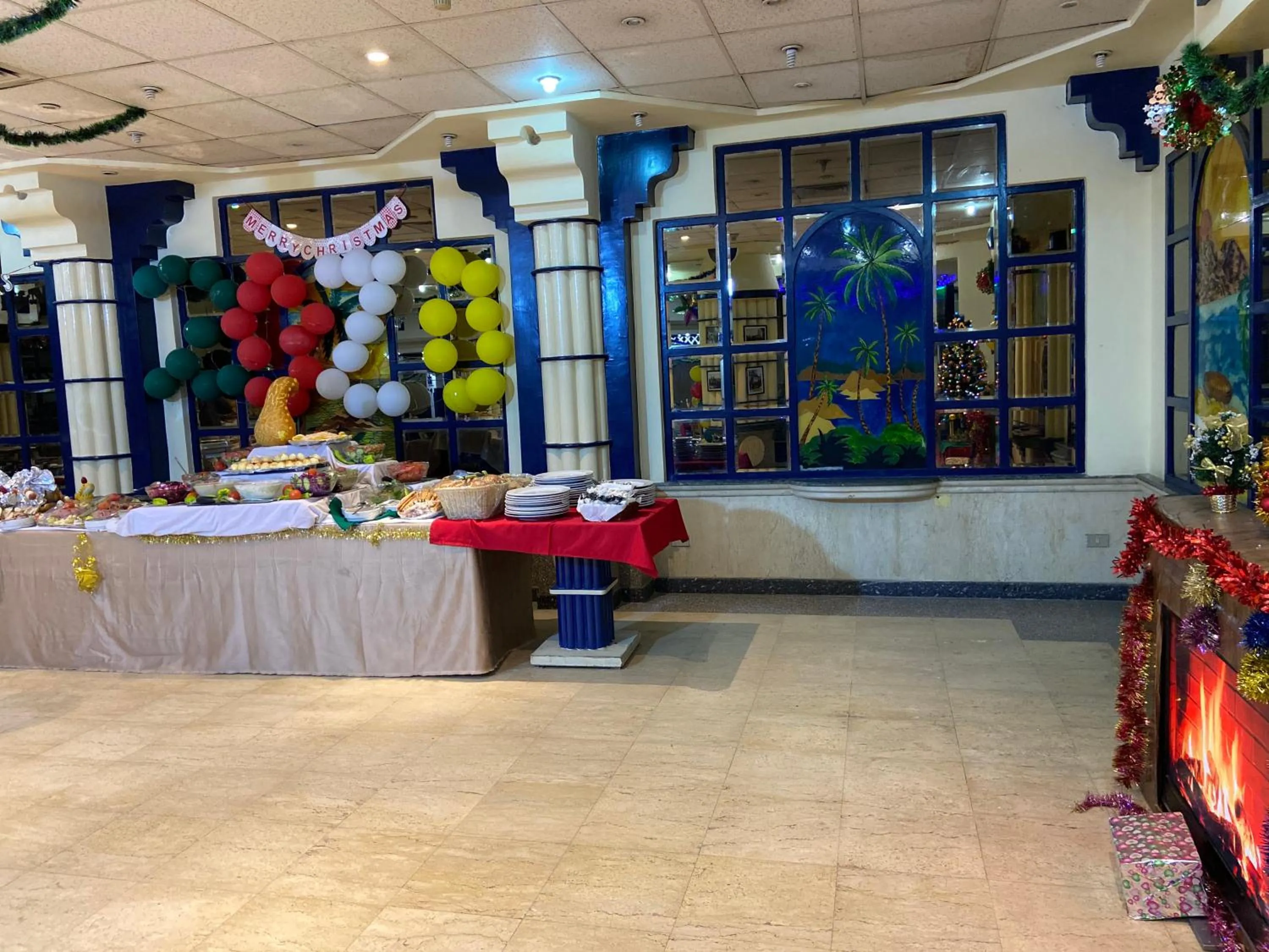 Restaurant/places to eat in Gaddis Hotel, Suites and Apartments