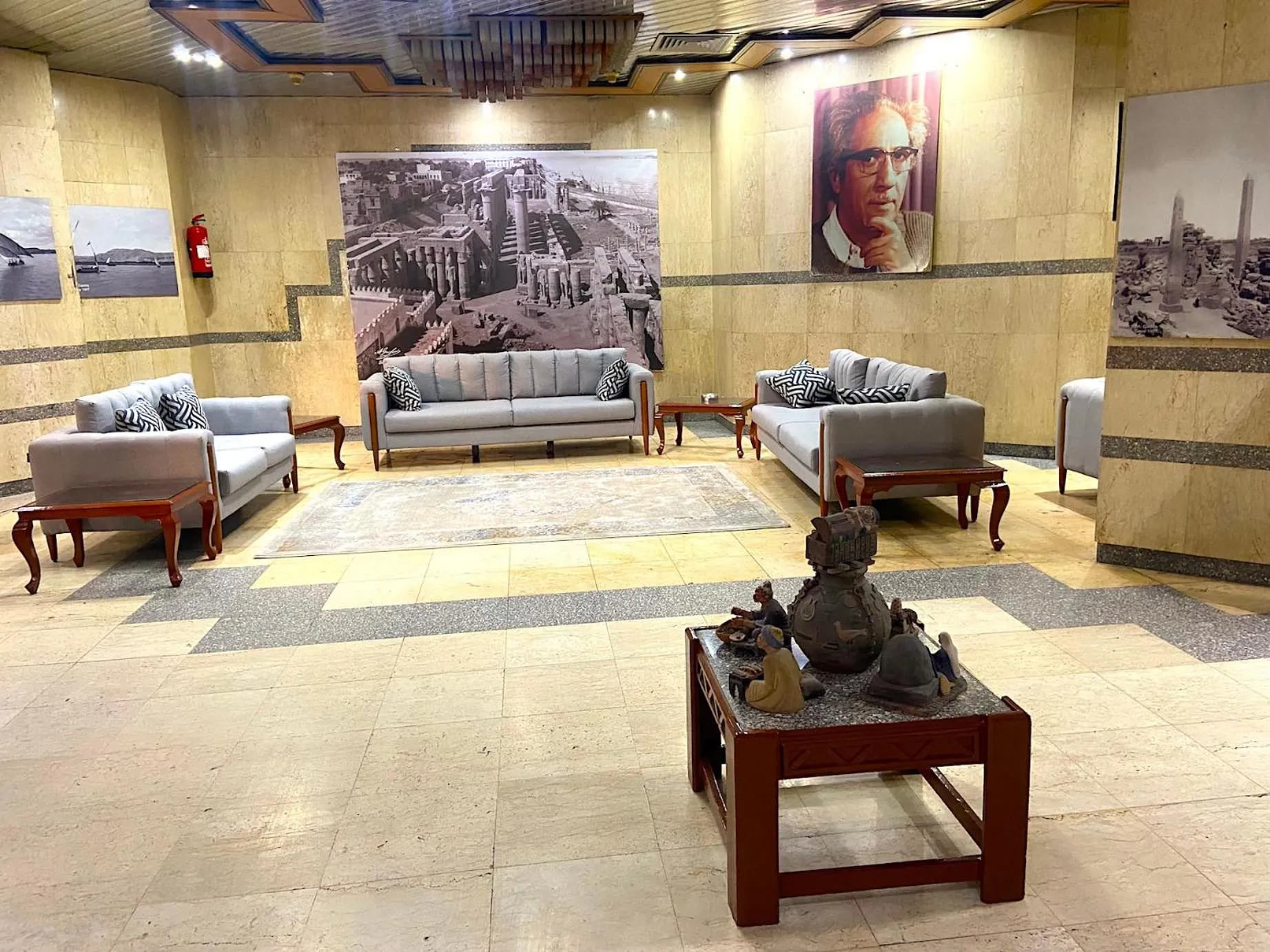 Lobby or reception in Gaddis Hotel, Suites and Apartments