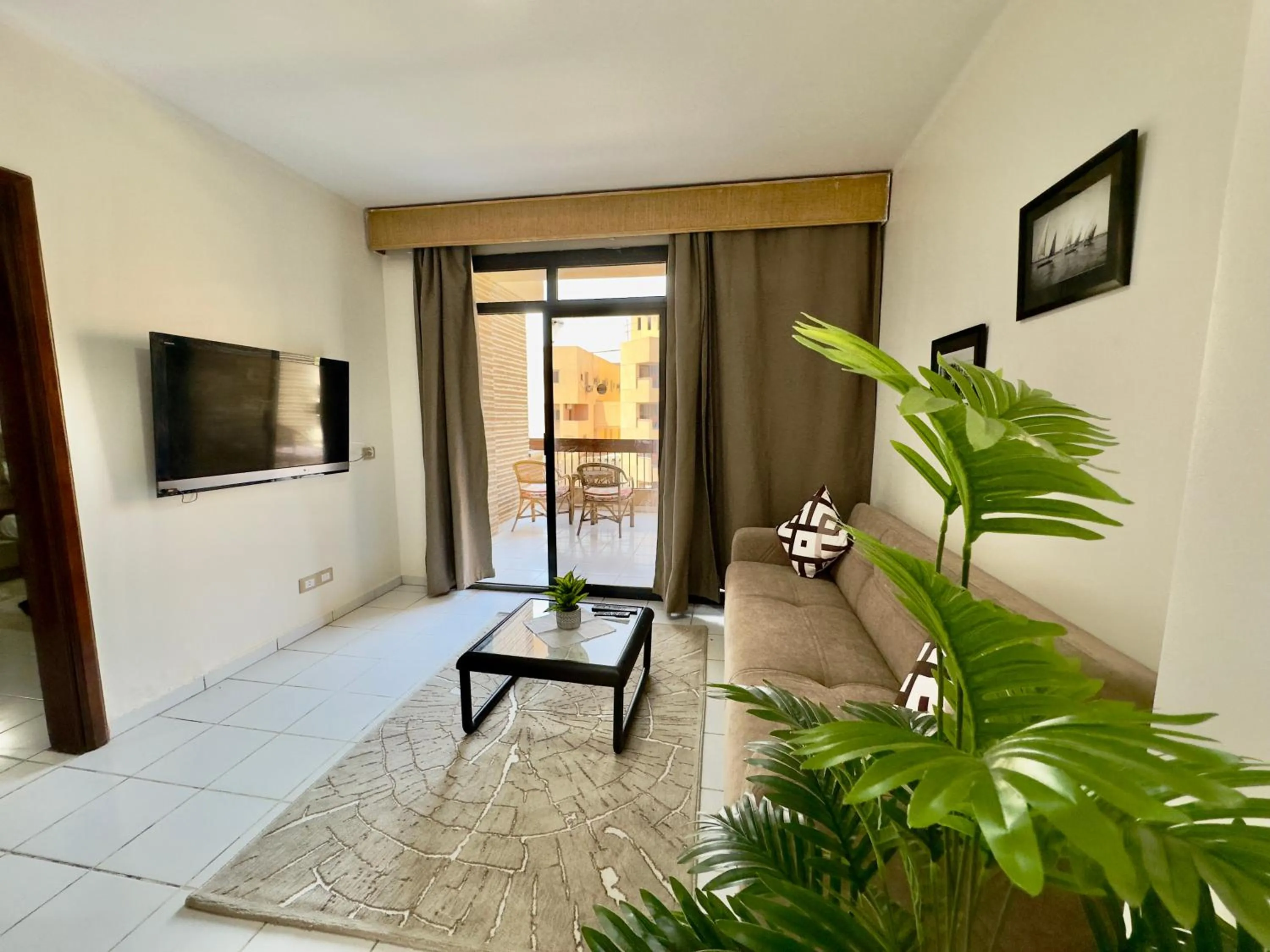Seating area in Gaddis Hotel, Suites and Apartments