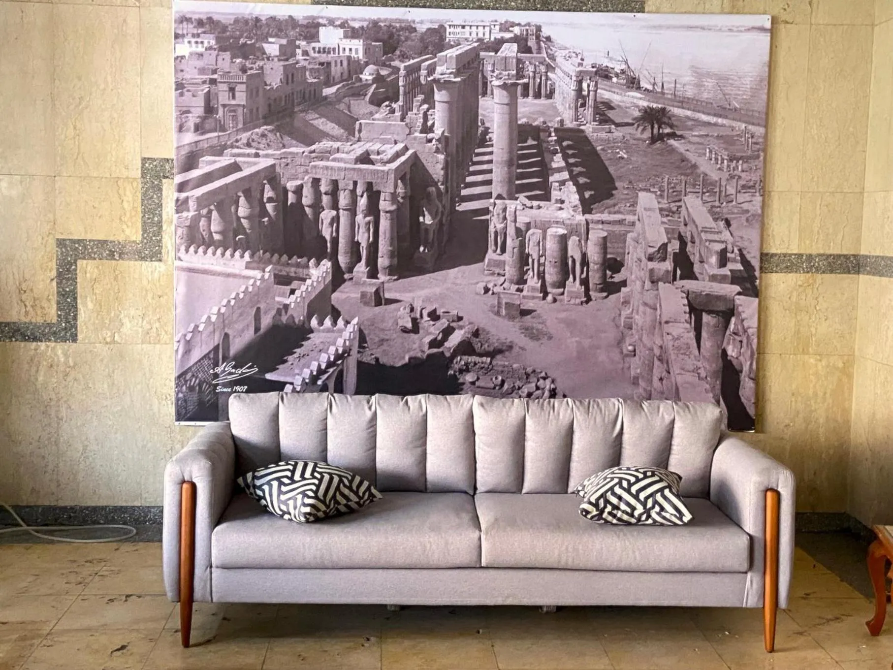 Lobby or reception in Gaddis Hotel, Suites and Apartments