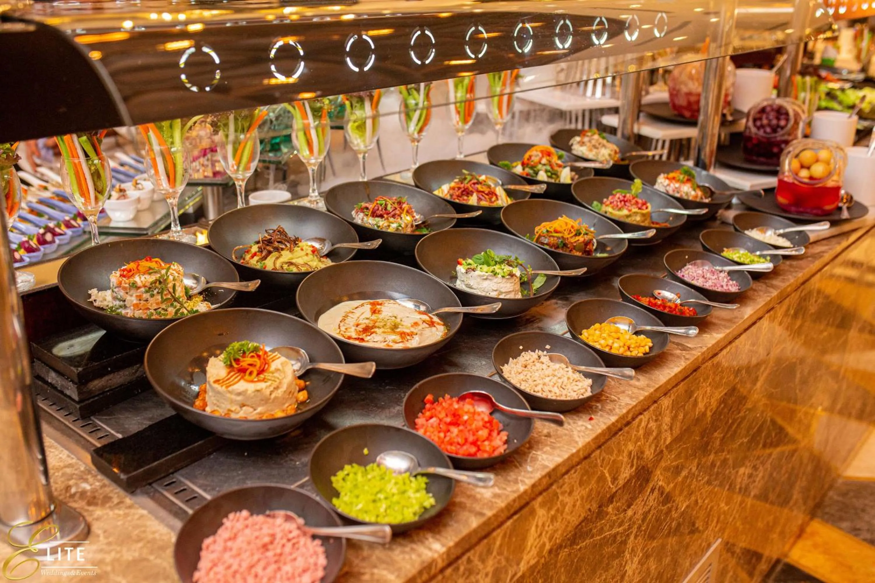 Restaurant/places to eat in Radisson Blu Hotel & Convention Center, Alexandria