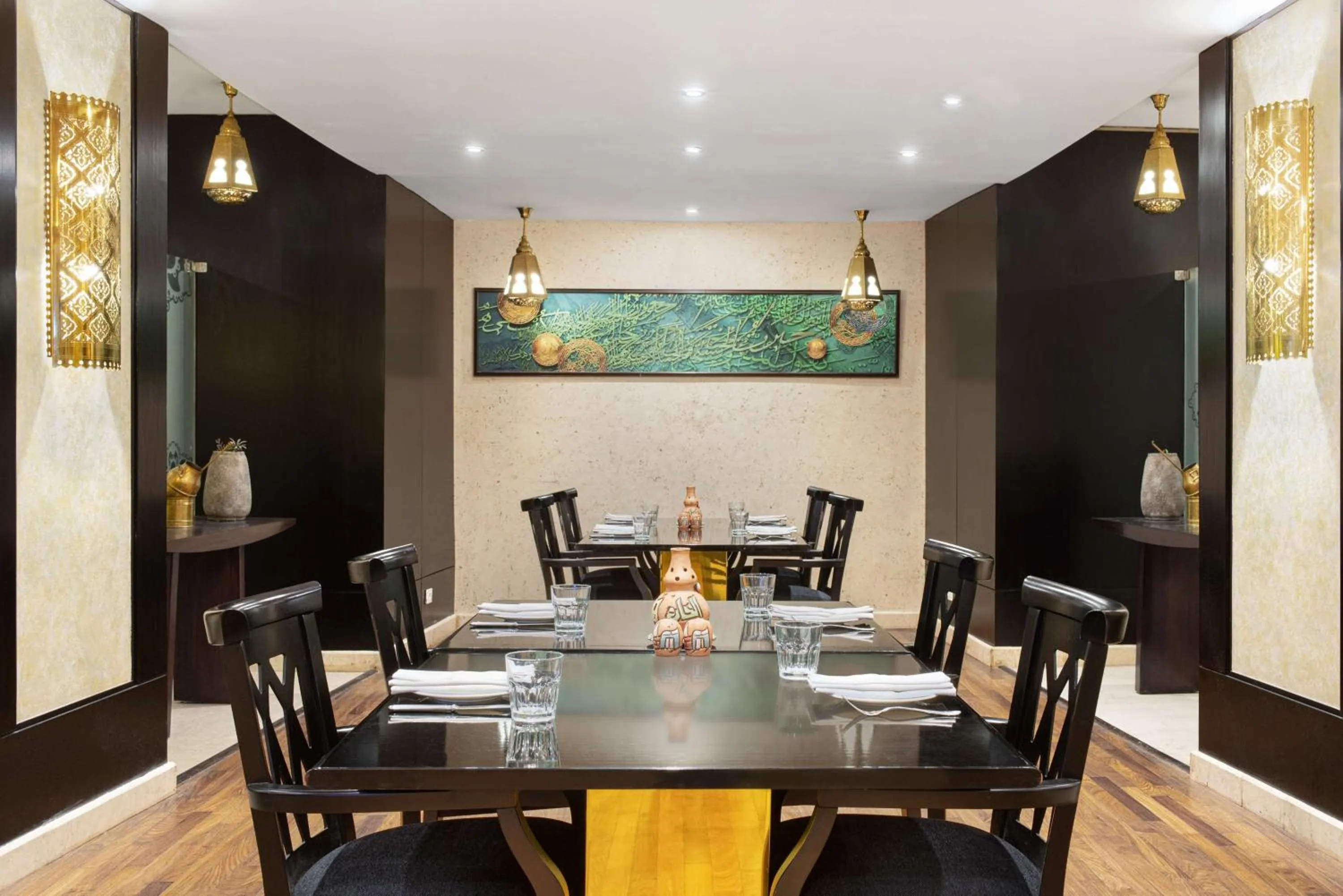 Restaurant/places to eat in Radisson Blu Hotel & Convention Center, Alexandria