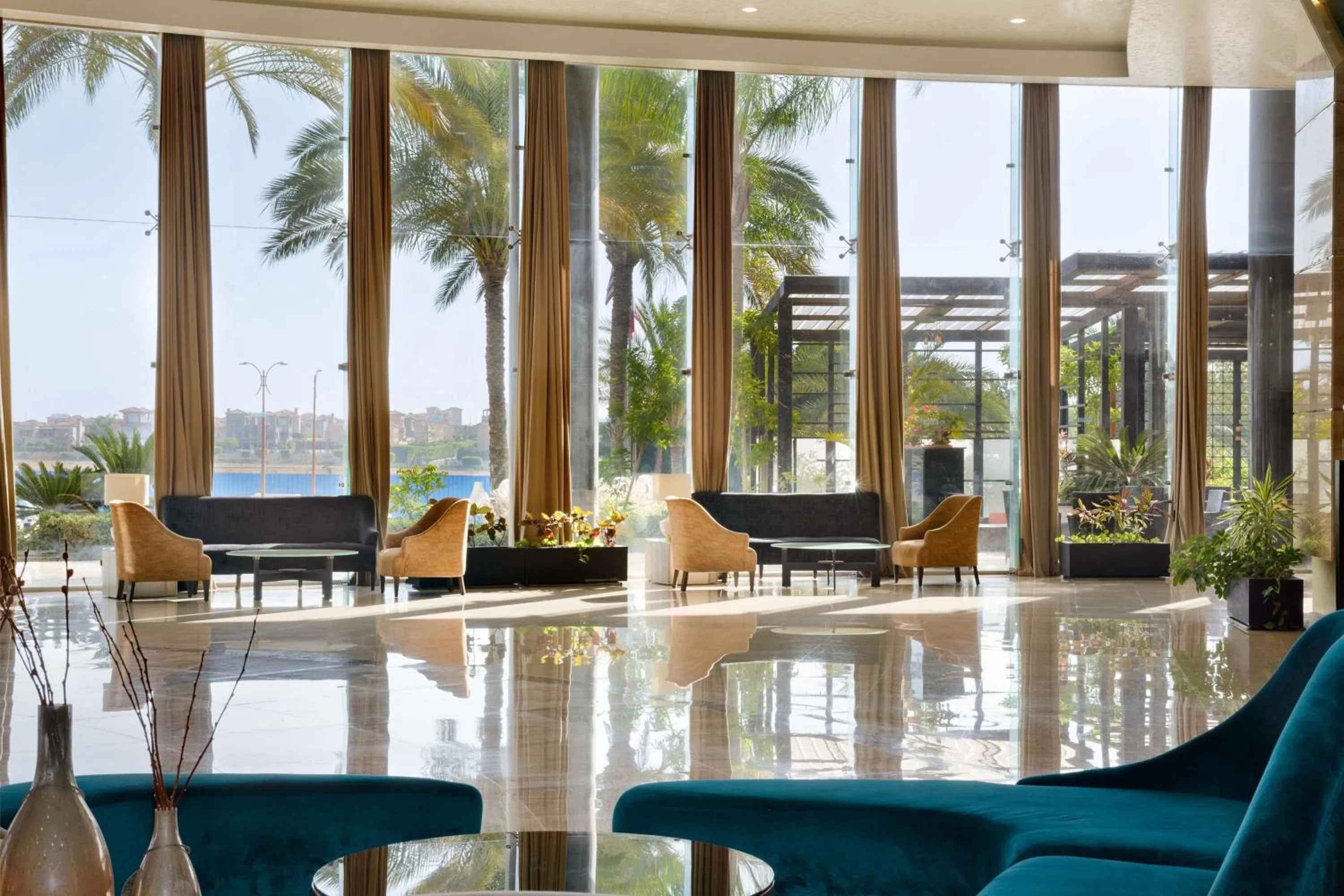 Lobby or reception in Radisson Blu Hotel & Convention Center, Alexandria