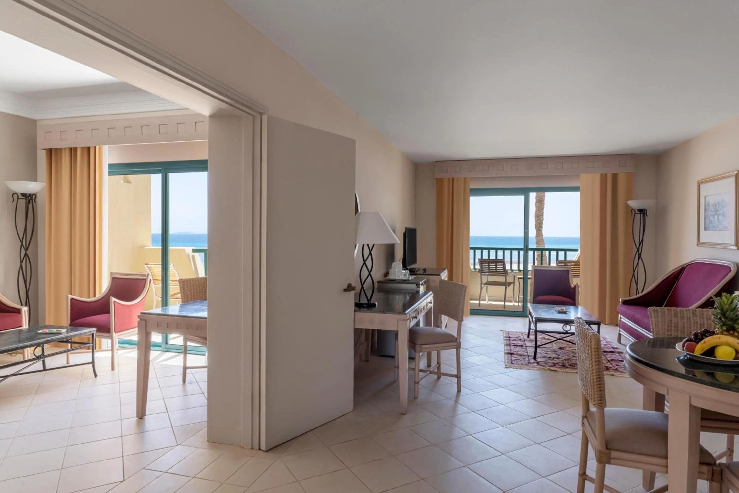 Photo of the whole room in The Bayview Taba Heights Resort