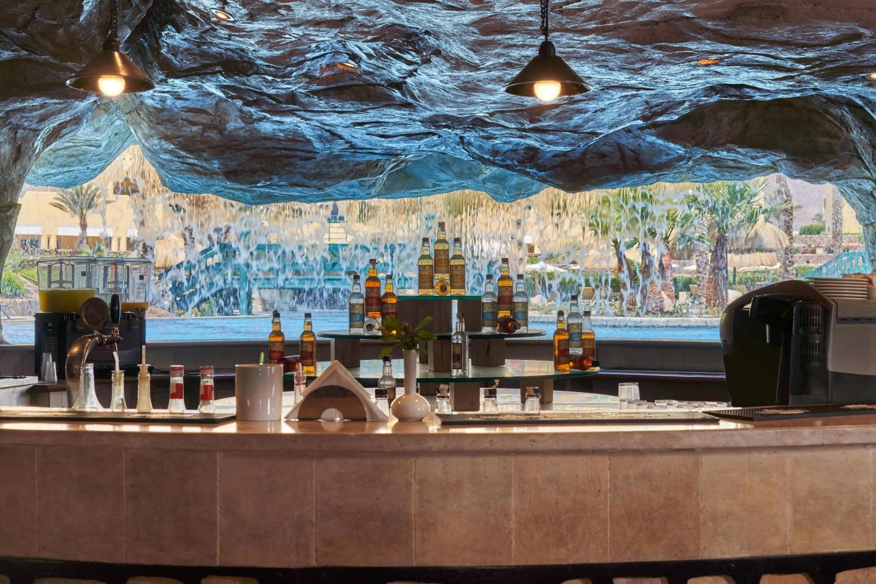 Lounge or bar in The Bayview Taba Heights Resort