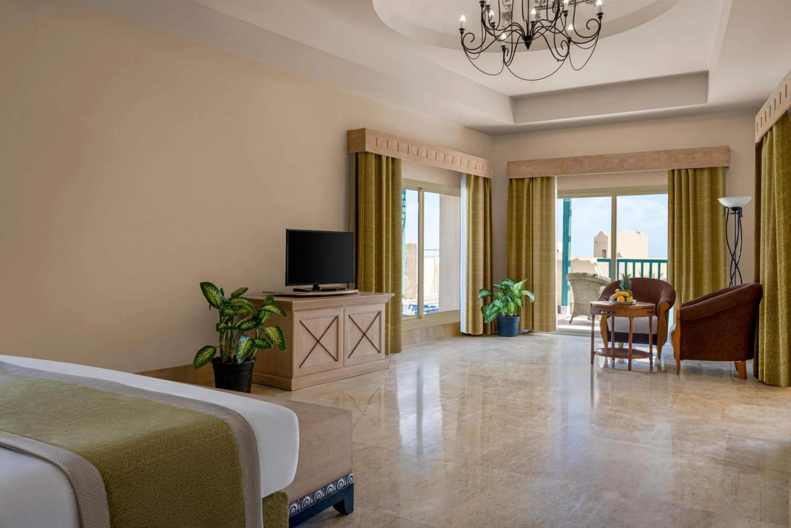 Photo of the whole room in The Bayview Taba Heights Resort