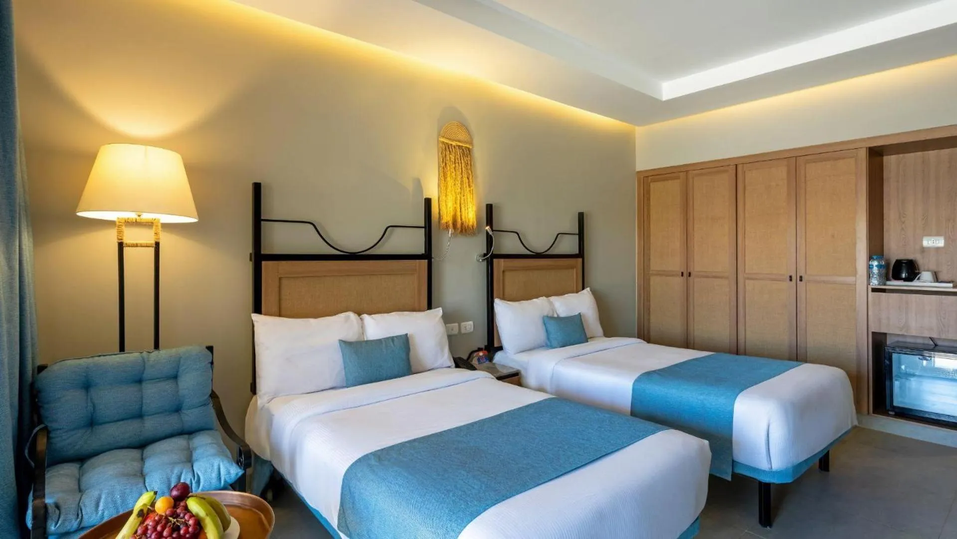 Photo of the whole room, Bed in Sunny Days Palma De Mirette Resort & Spa