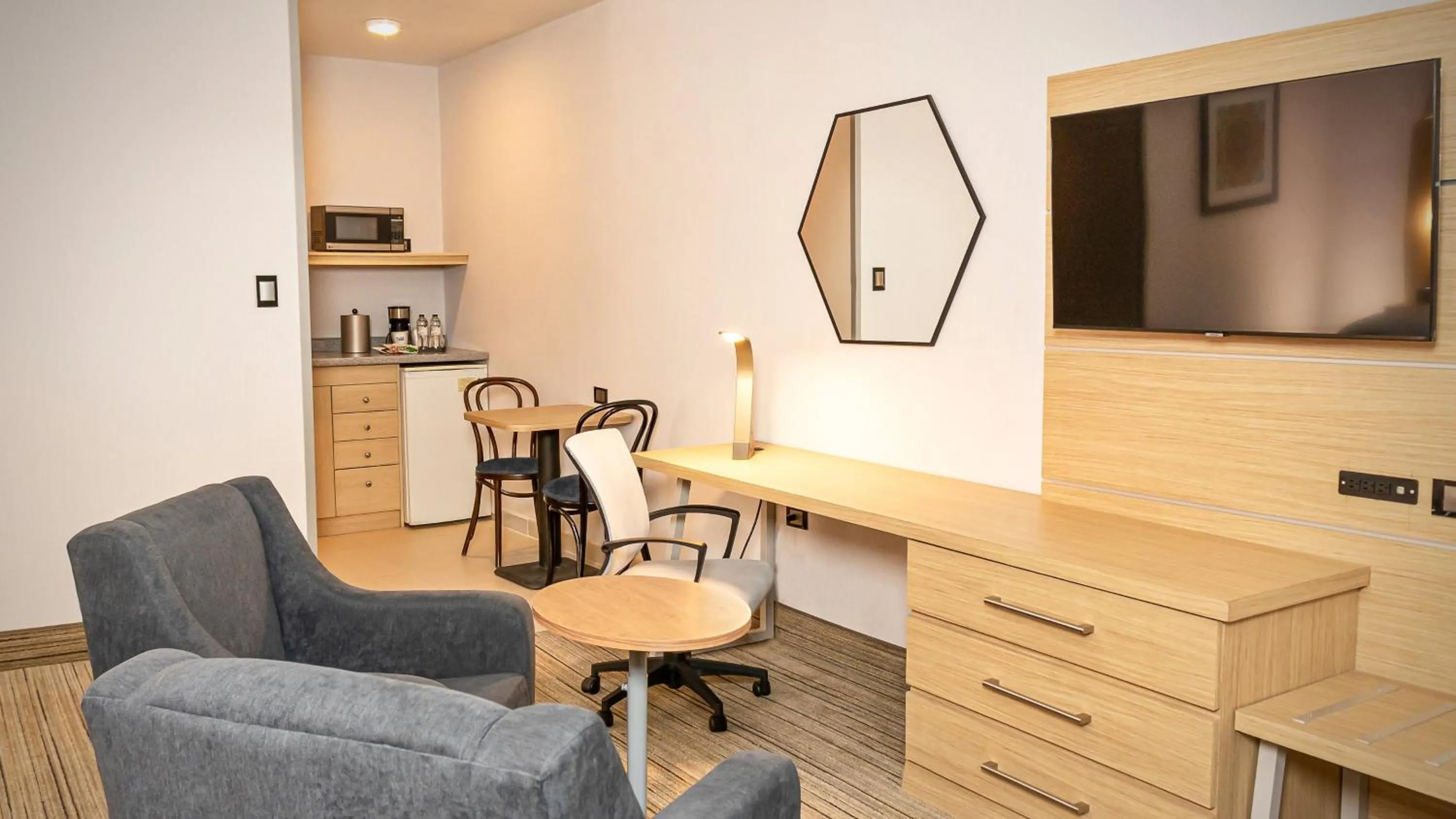 Photo of the whole room in Holiday Inn Express Chihuahua by IHG