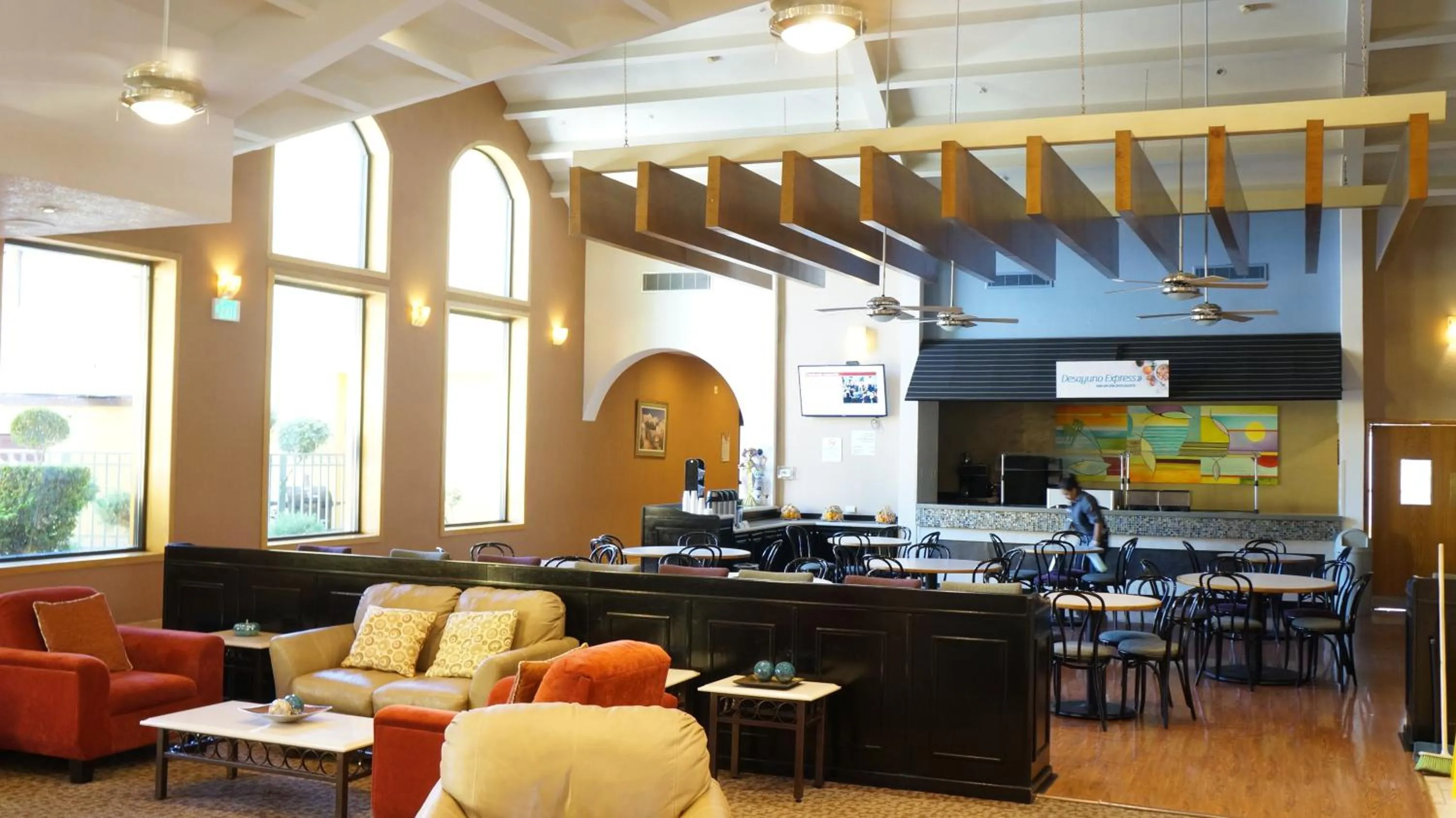 Restaurant/places to eat in Holiday Inn Express Chihuahua by IHG