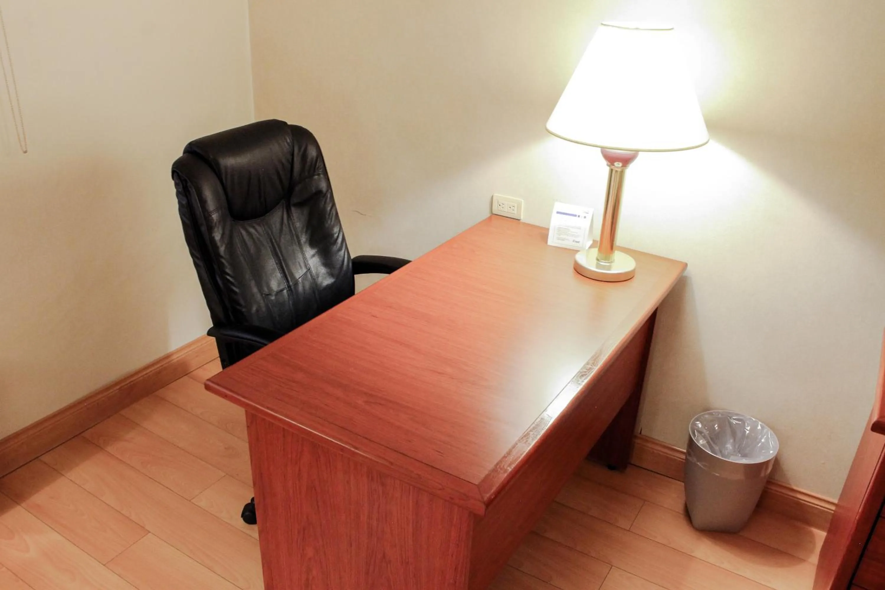Seating area in Holiday Inn Express Chihuahua by IHG