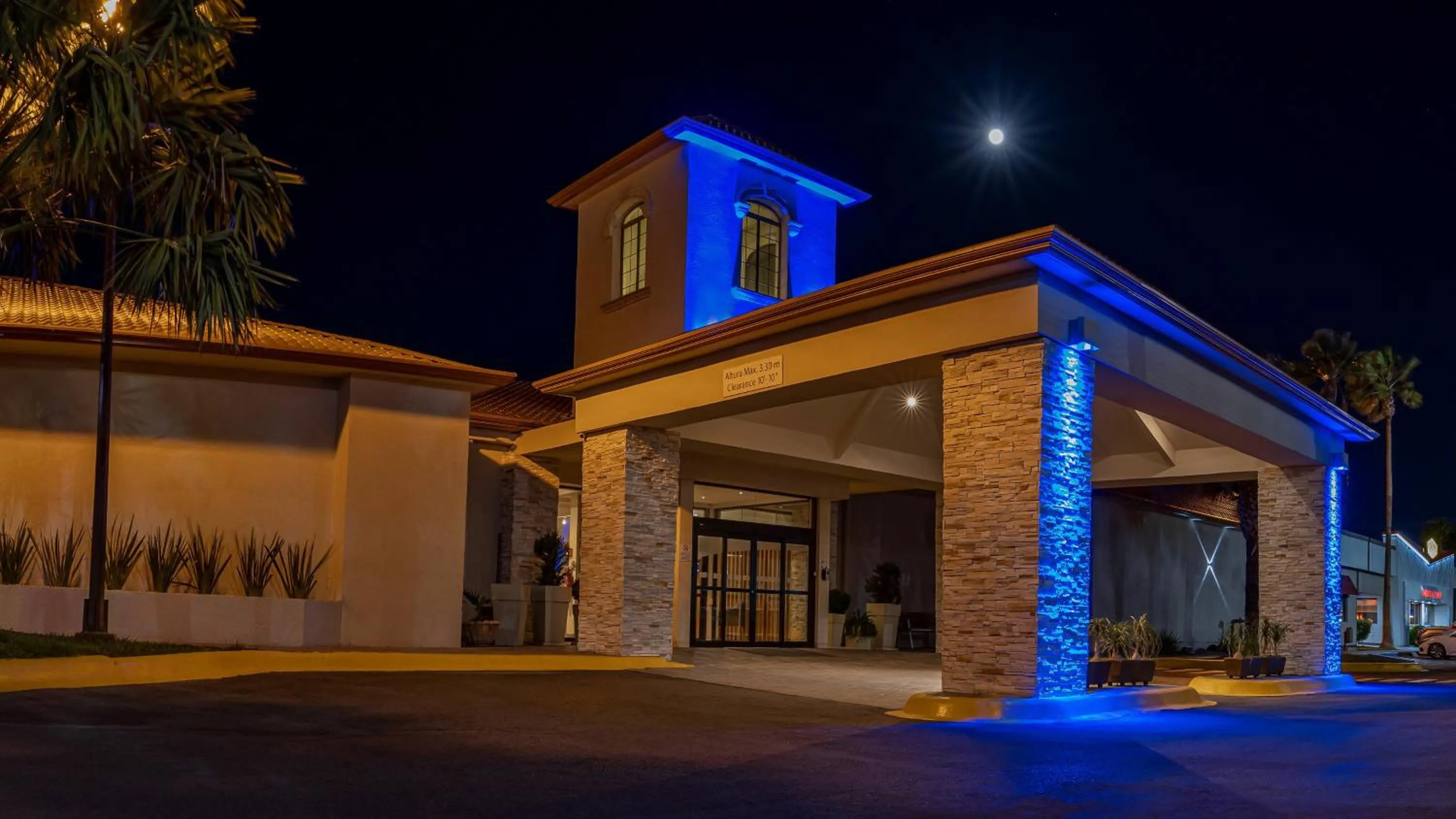 Property building in Holiday Inn Express Chihuahua by IHG