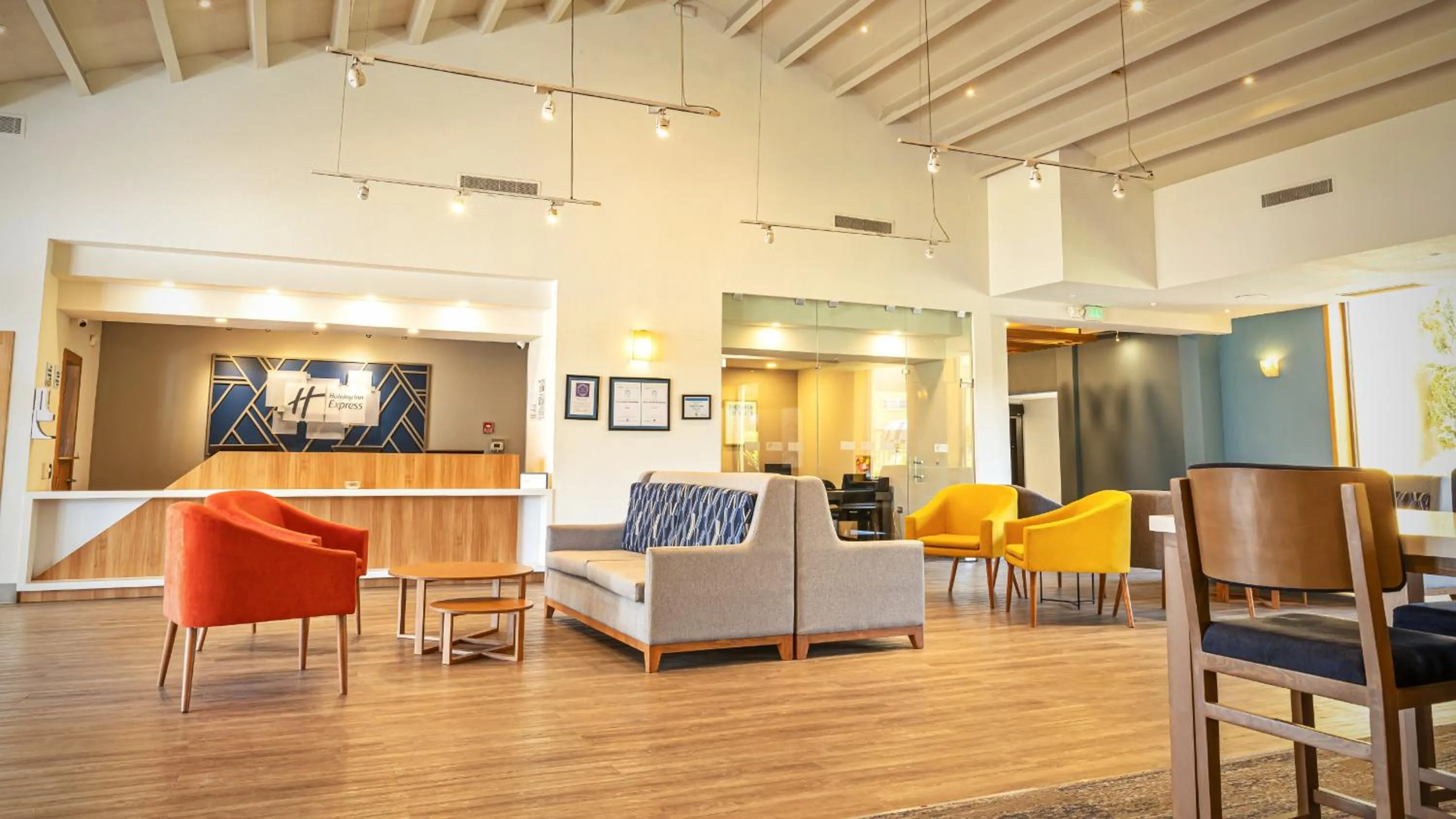 Property building in Holiday Inn Express Chihuahua by IHG