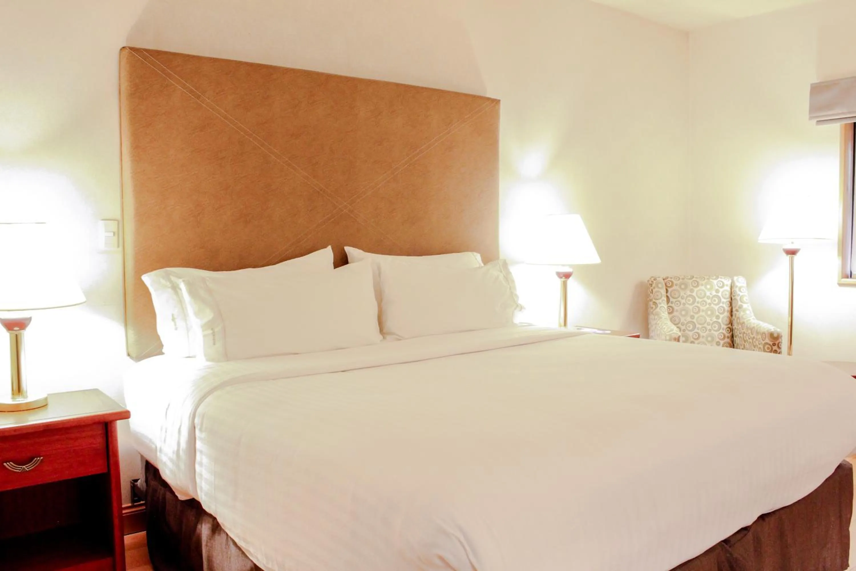 Bed in Holiday Inn Express Chihuahua by IHG