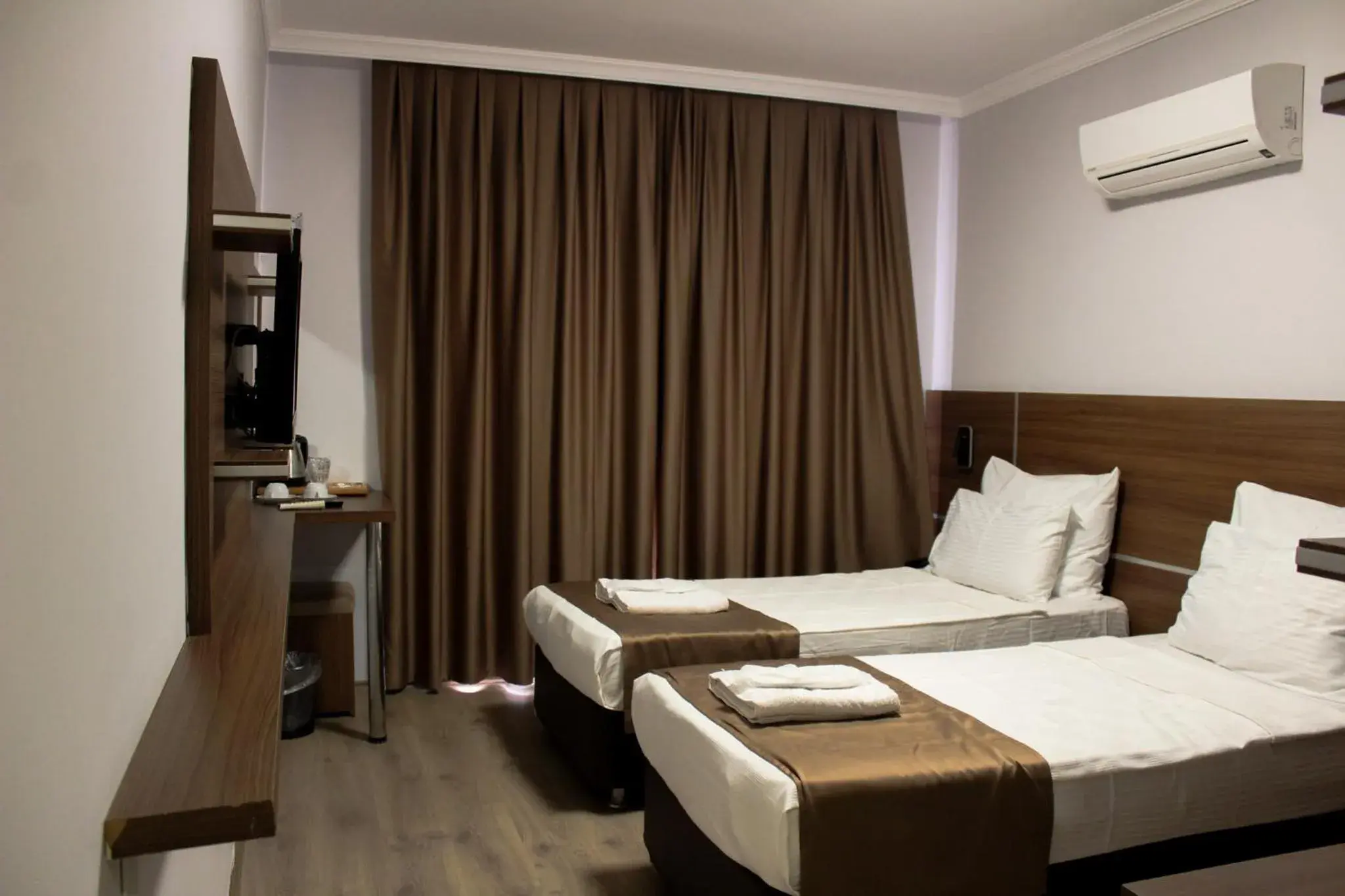 Economy Double Room in Gulluk Life Hotel Economy Double Room in Gulluk Life Hotel