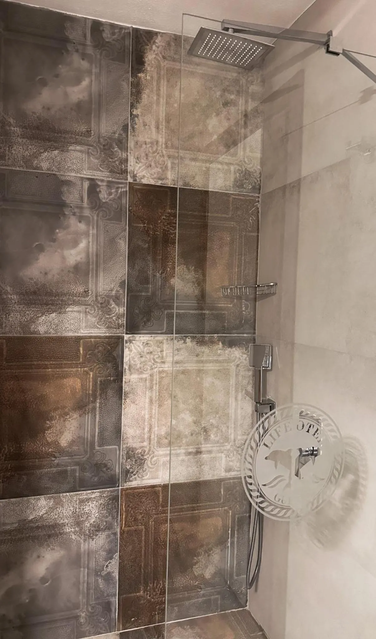 Shower in Gulluk Life Hotel