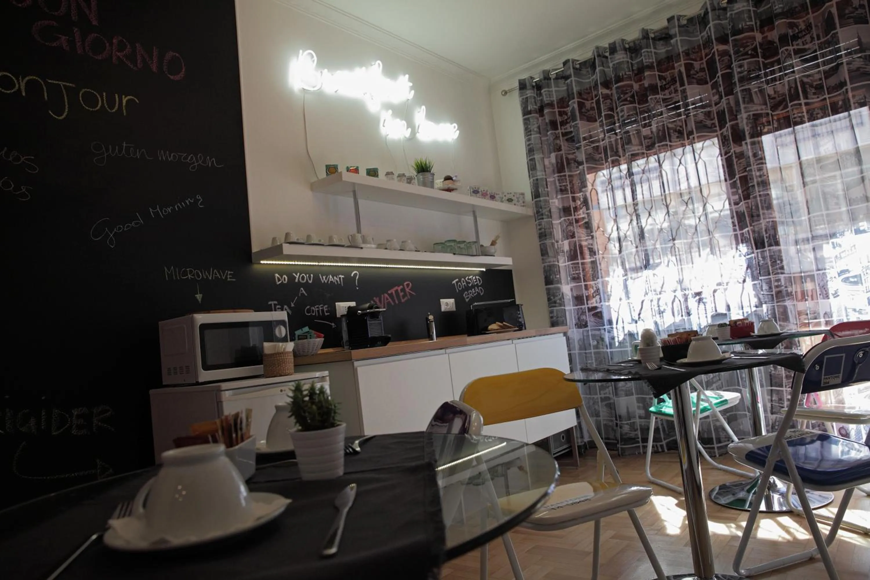 Communal kitchen in Maison Talenti B&B Roma