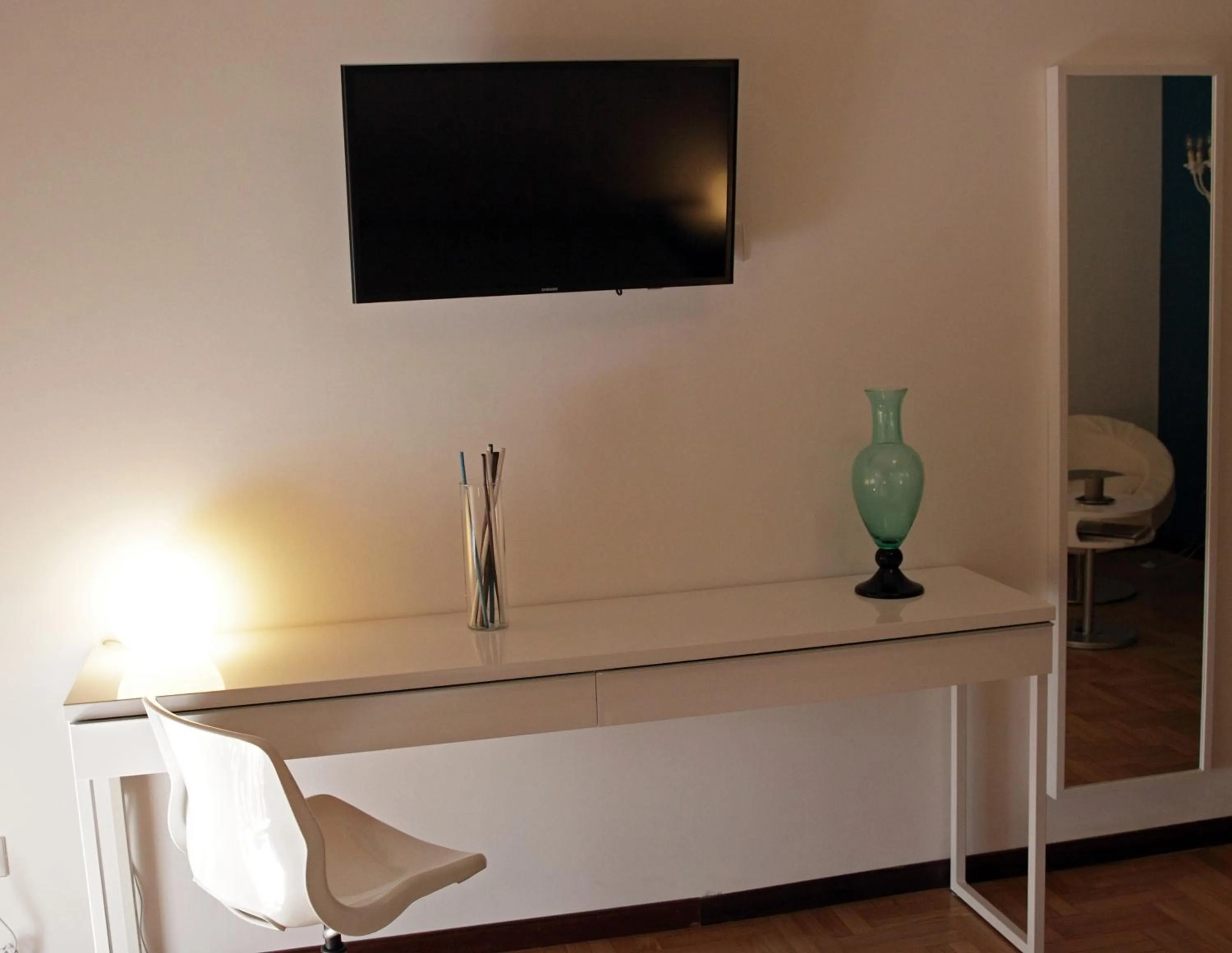 TV and multimedia in Maison Talenti B&B Roma