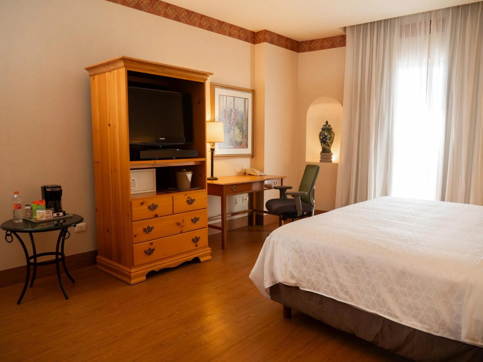 Photo of the whole room, Bed in Holiday Inn Express Silao-Aeropuerto Bajio by IHG