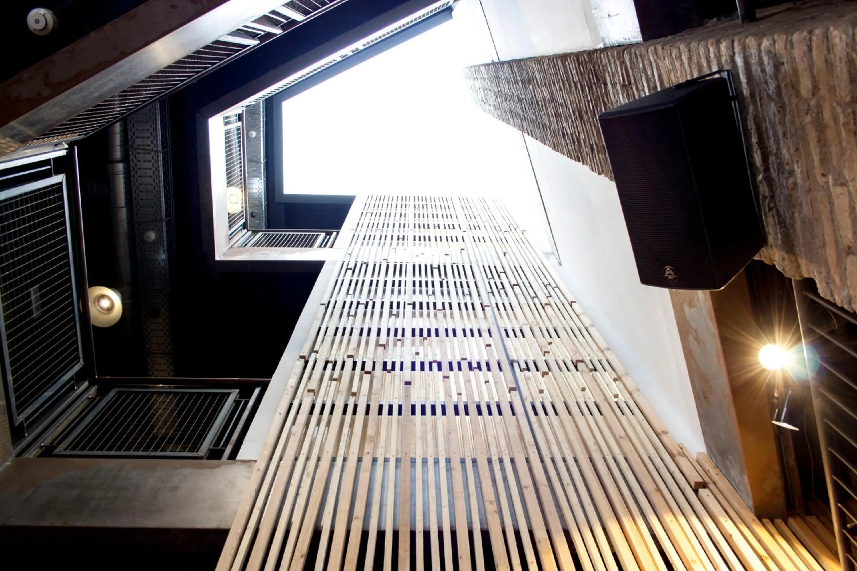 Area and facilities in Black Swan Hostel Sevilla