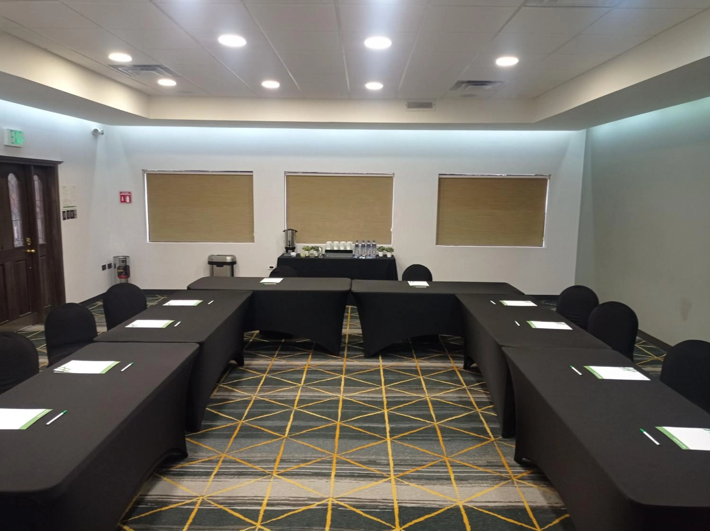 Meeting/conference room in Holiday Inn & Suites Chihuahua Expo by IHG