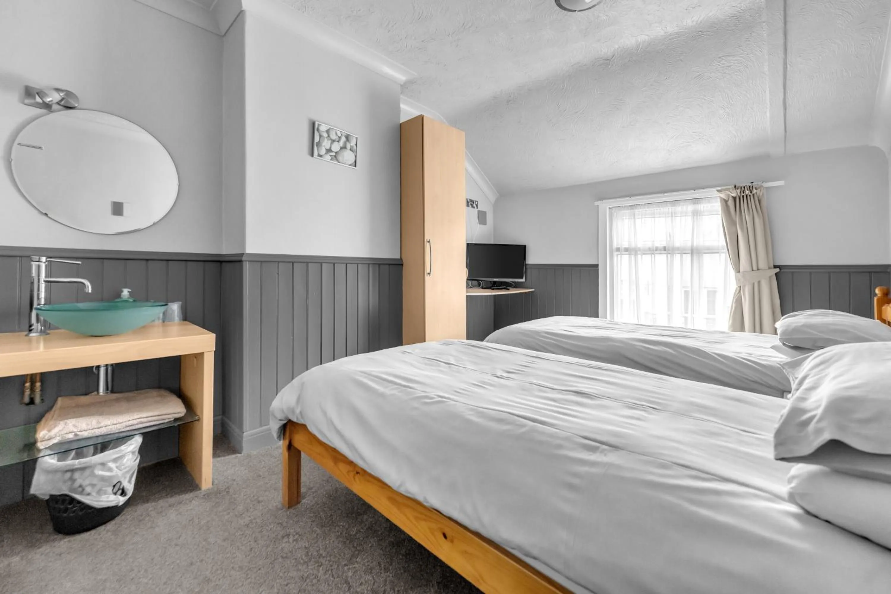 Bedroom, Bed in Mallowview guest house